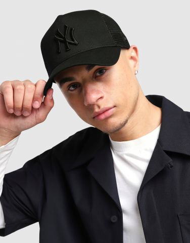 New Era MLB New York Yankees Snapback Trucker Cap