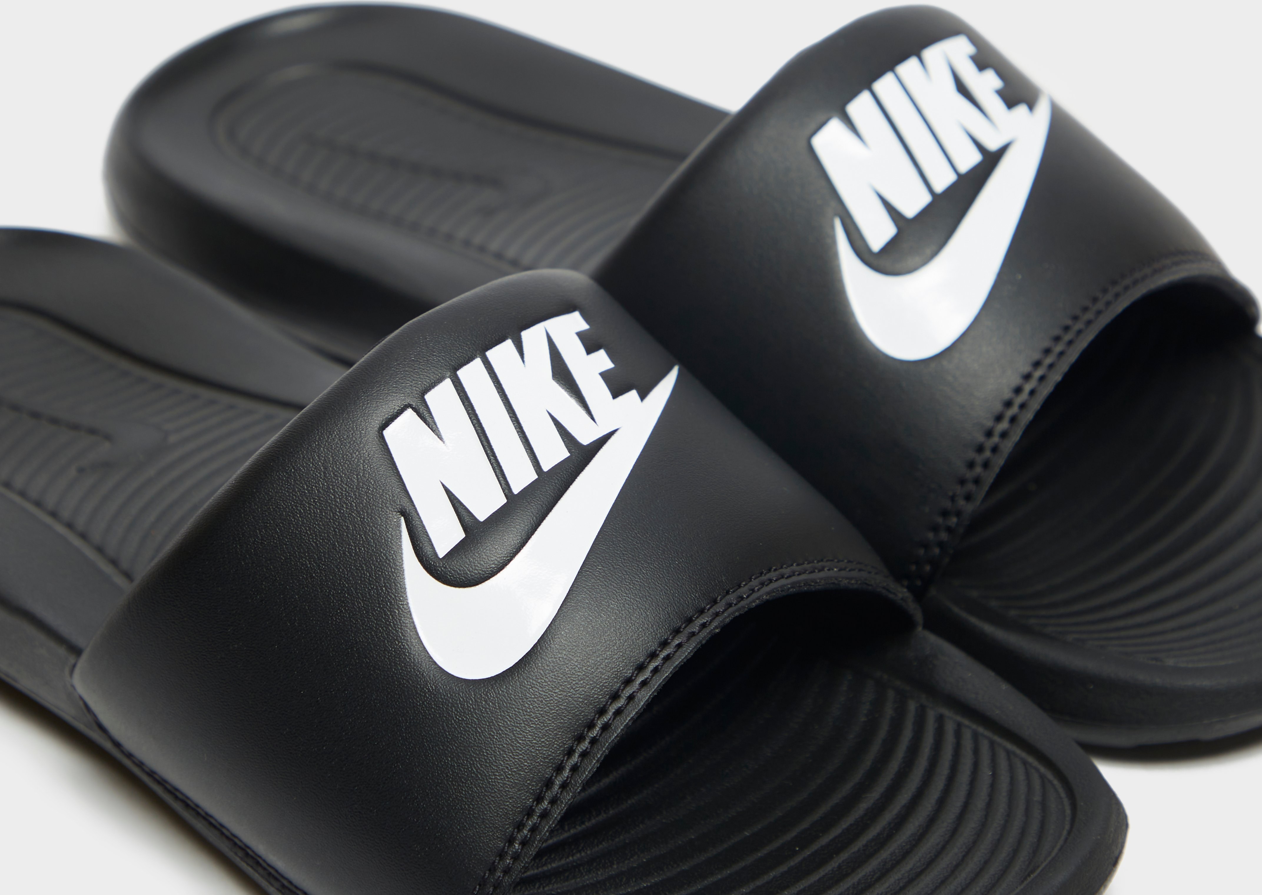 Nike Victori One Slipper Damen