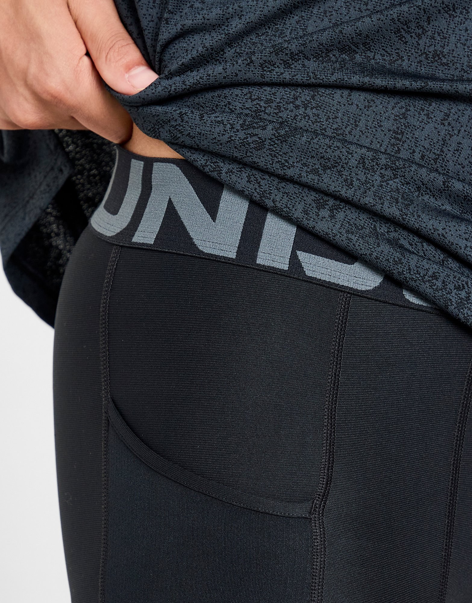 Under Armour HeatGear Pocket Shorts (23 cm)