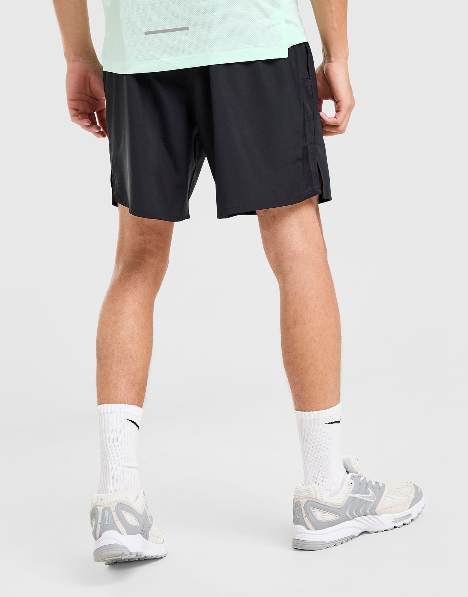 Nike Challenger 7" Shorts