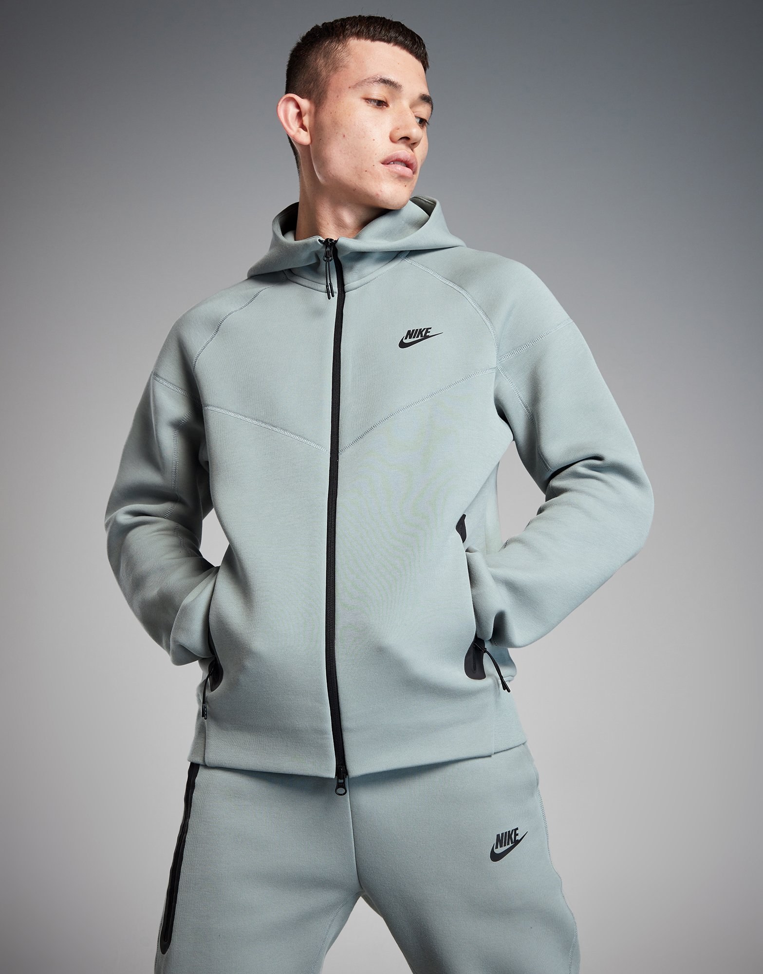 Nike Tech Fleece Full Zip Hoodie