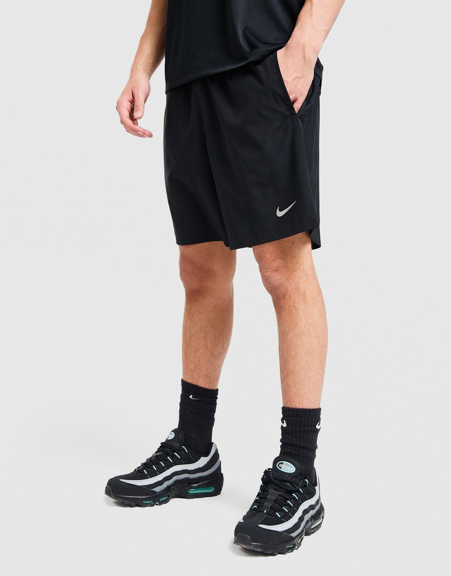 Nike Challenger 7" Shorts