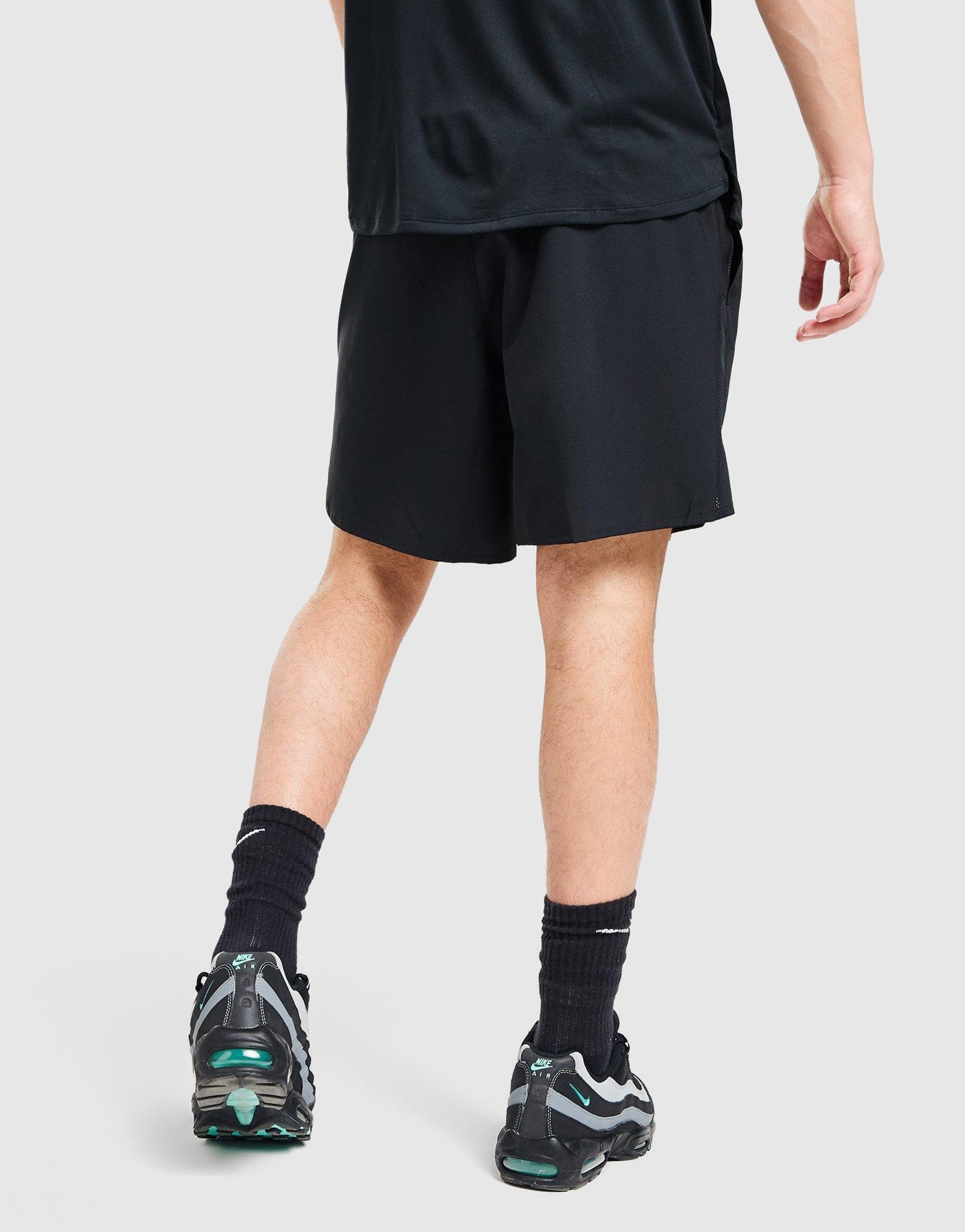 Nike Challenger 7" Shorts