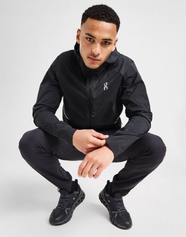On Running Core Hooded Jacke