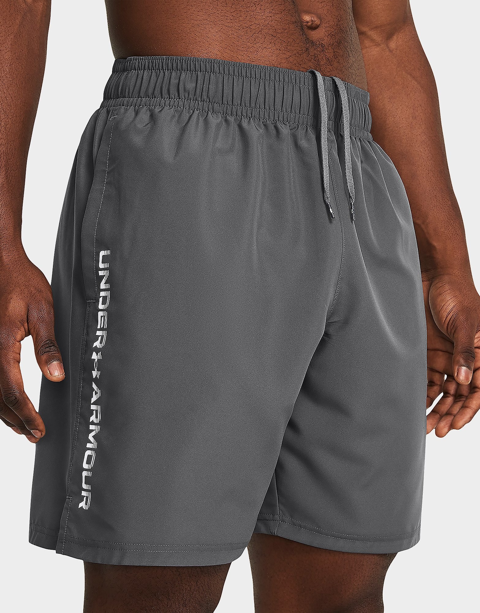 Under Armour Tech Woven Wordmark Shorts (21 cm)