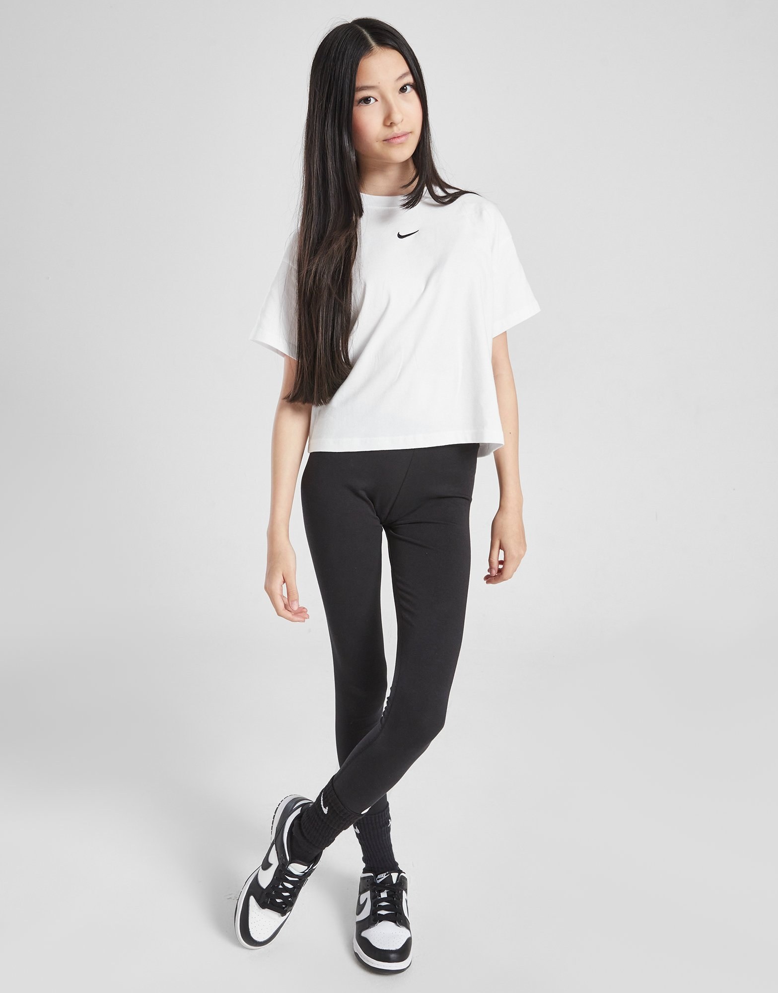 Nike Girls' Boxy Essential T-Shirt Kinder