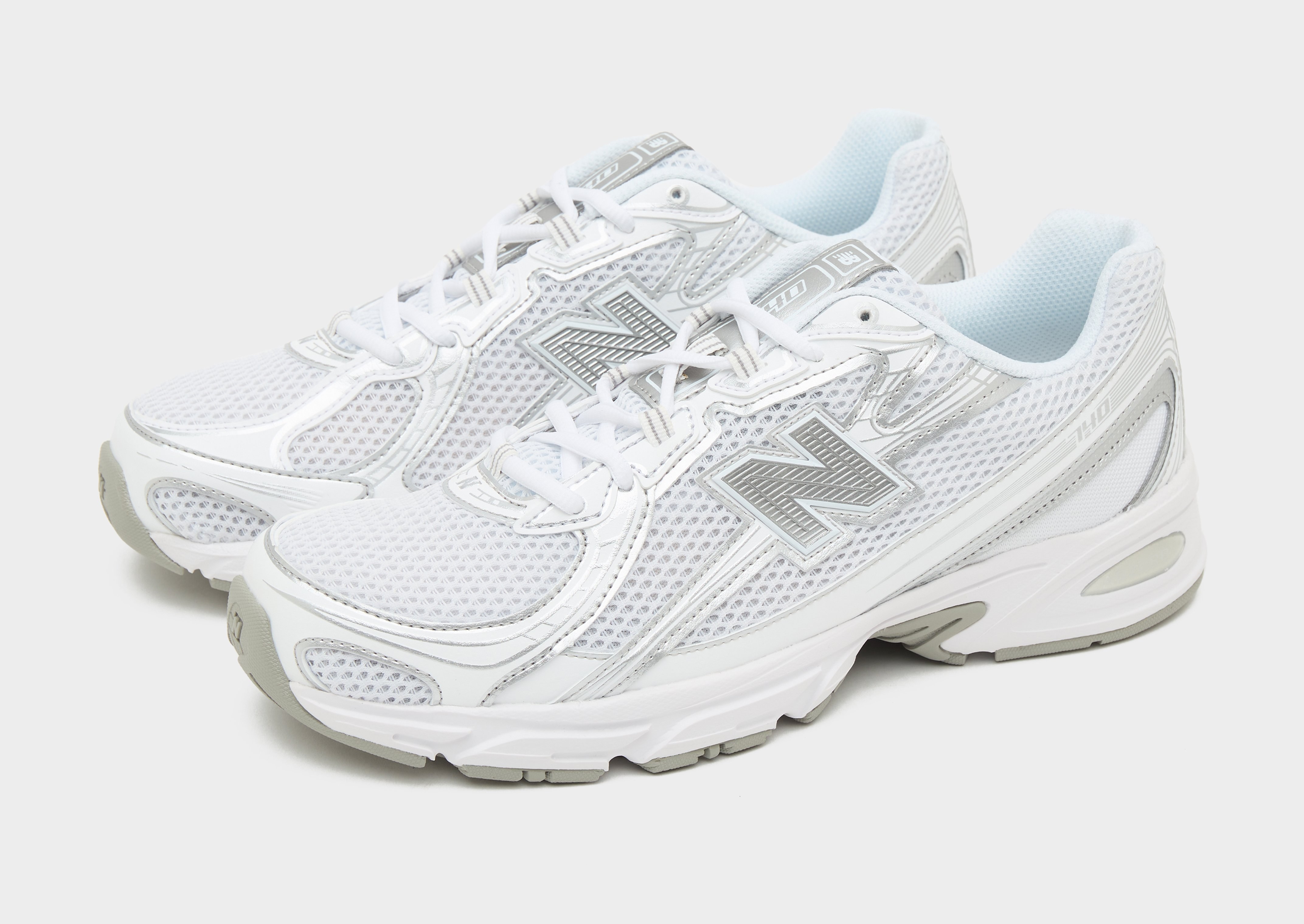 New Balance 740