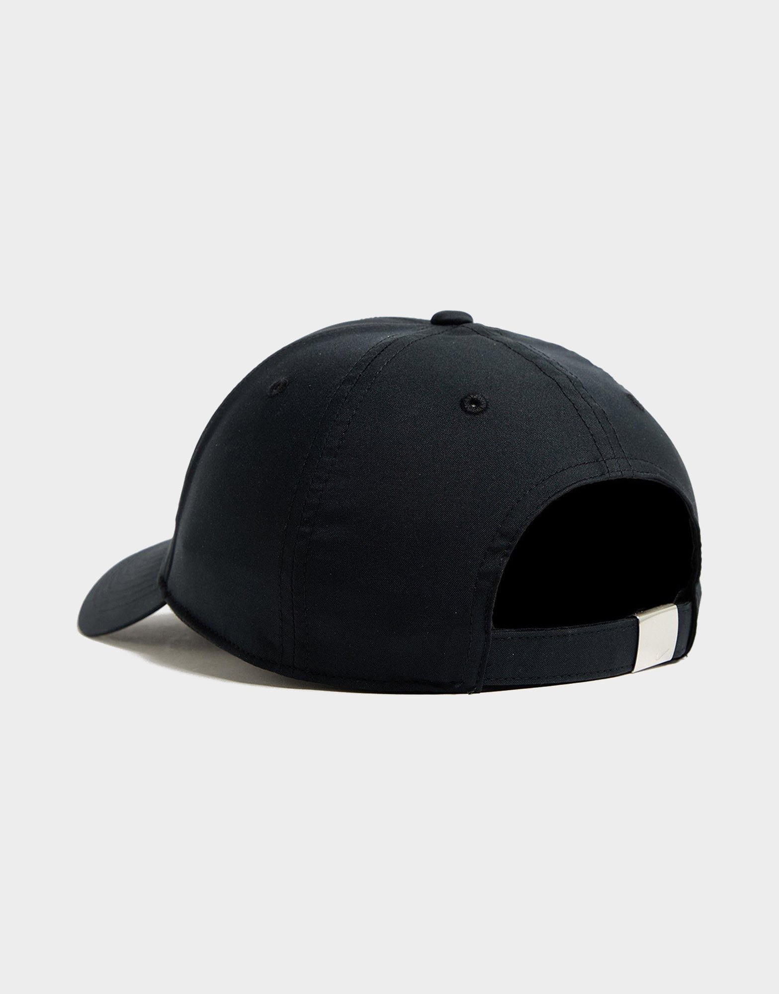 Nike Club Structured Metal Swoosh Cap
