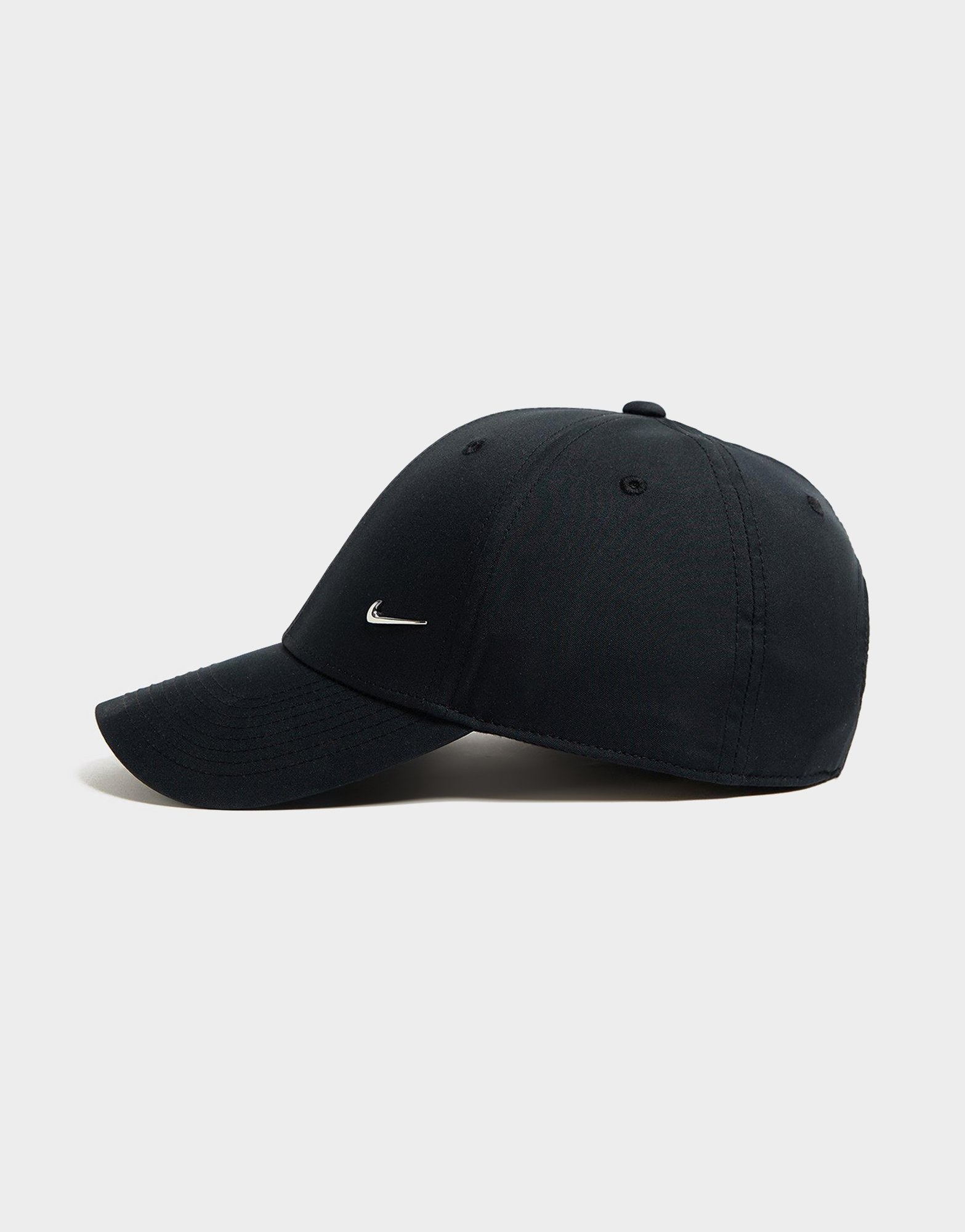 Nike Club Structured Metal Swoosh Cap