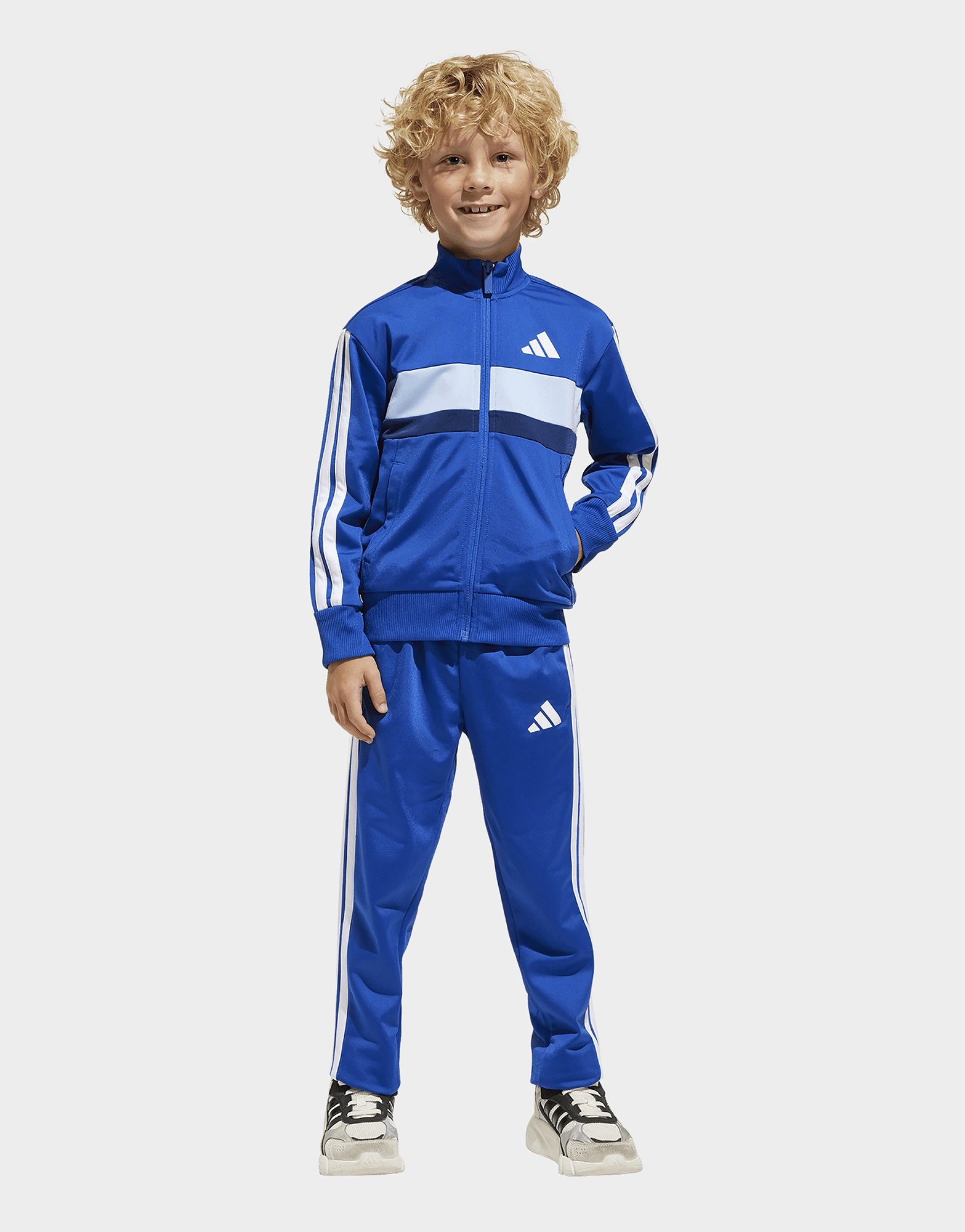 adidas Seasonal Essentials Tiberio 3-Streifen Tricot Kids Trainingsanzug