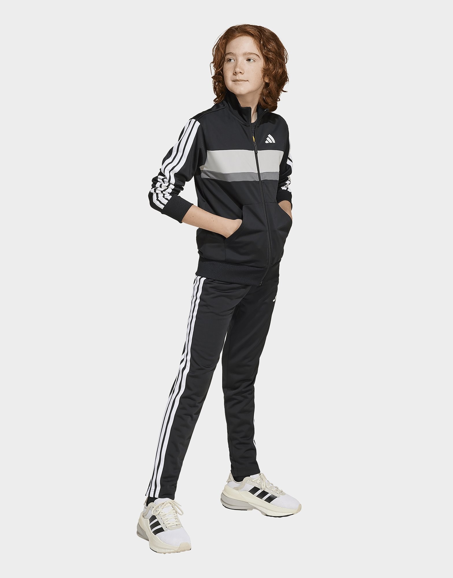 adidas Seasonal Essentials Tiberio 3-streifen Tricot Kids Trainingsanzug