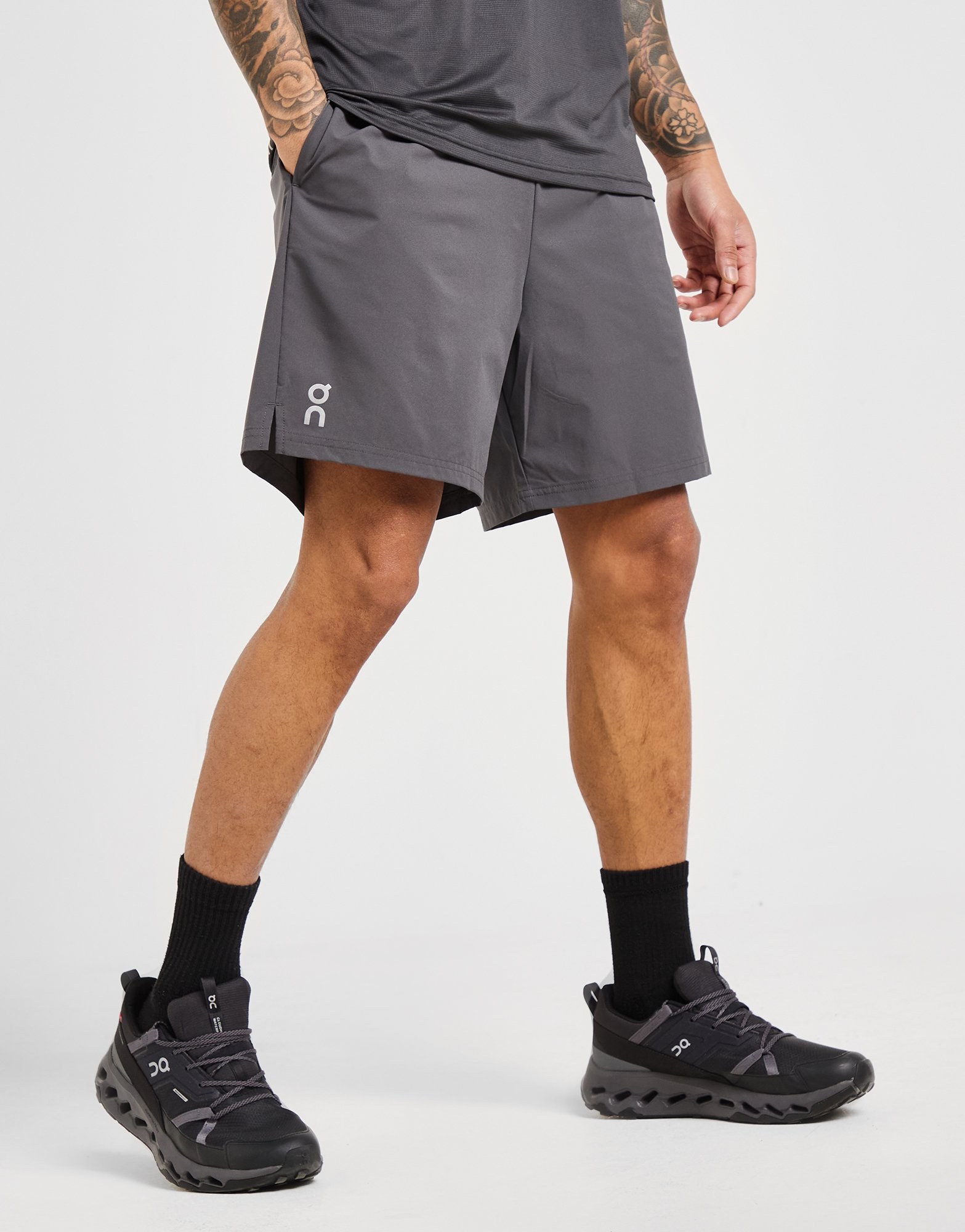 On Running Core 7 Shorts