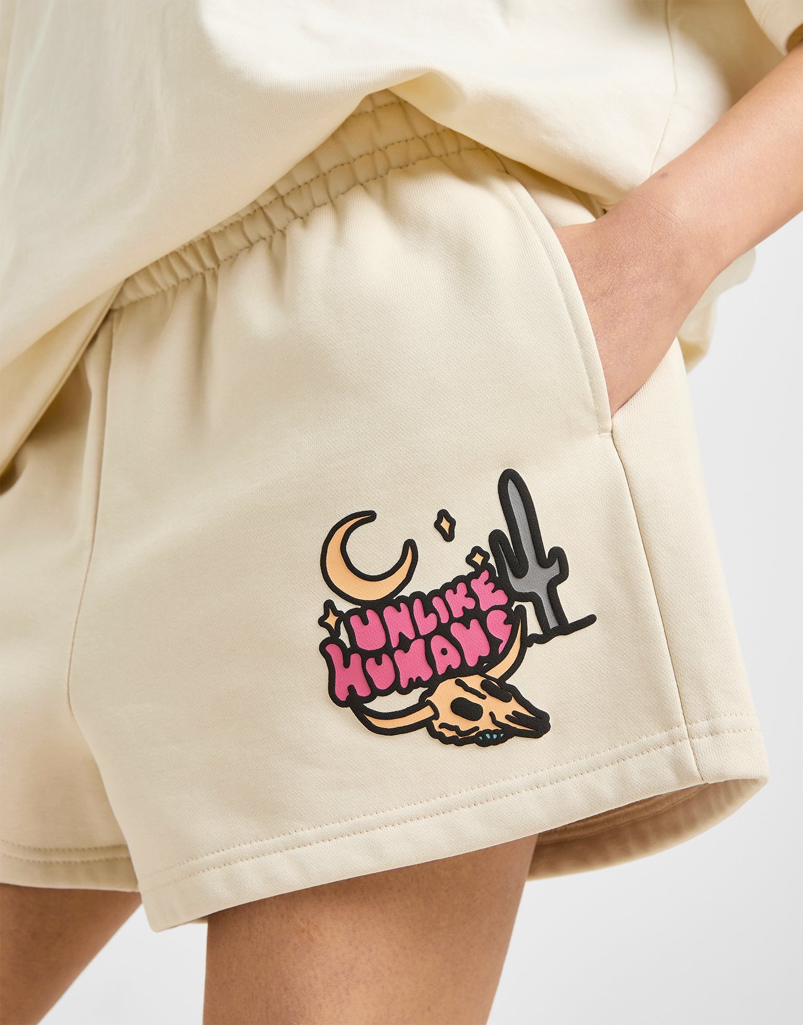 Unlike Humans Cactus Shorts Damen