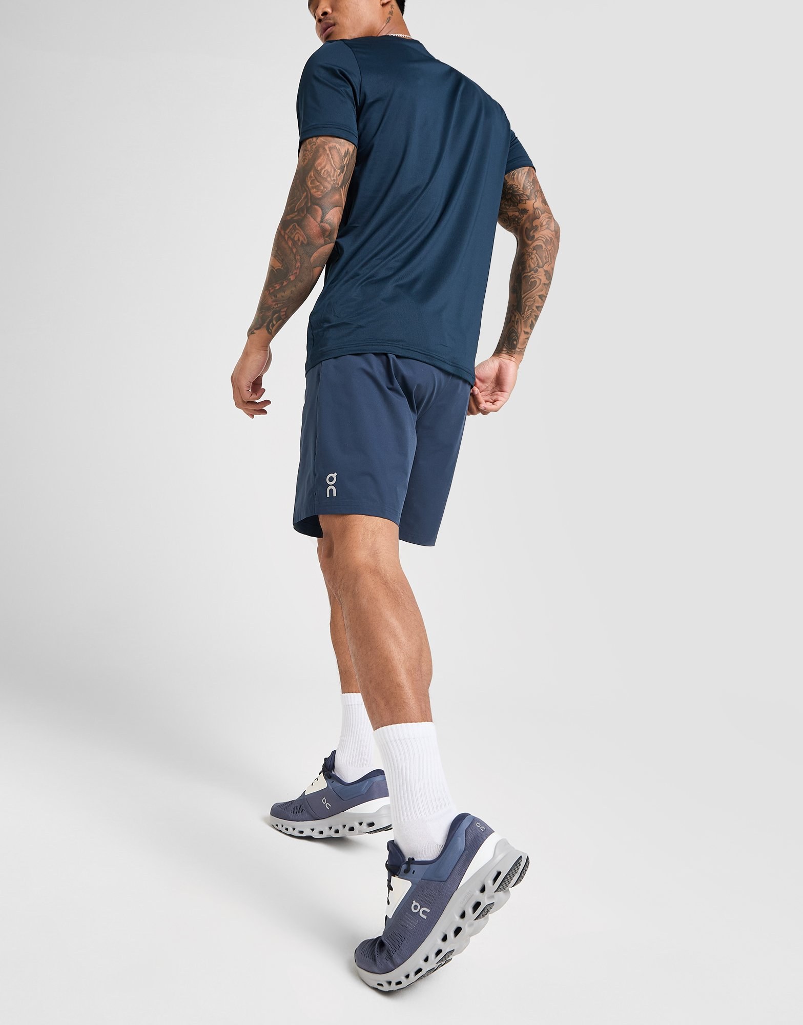 On Running Core 7 Shorts