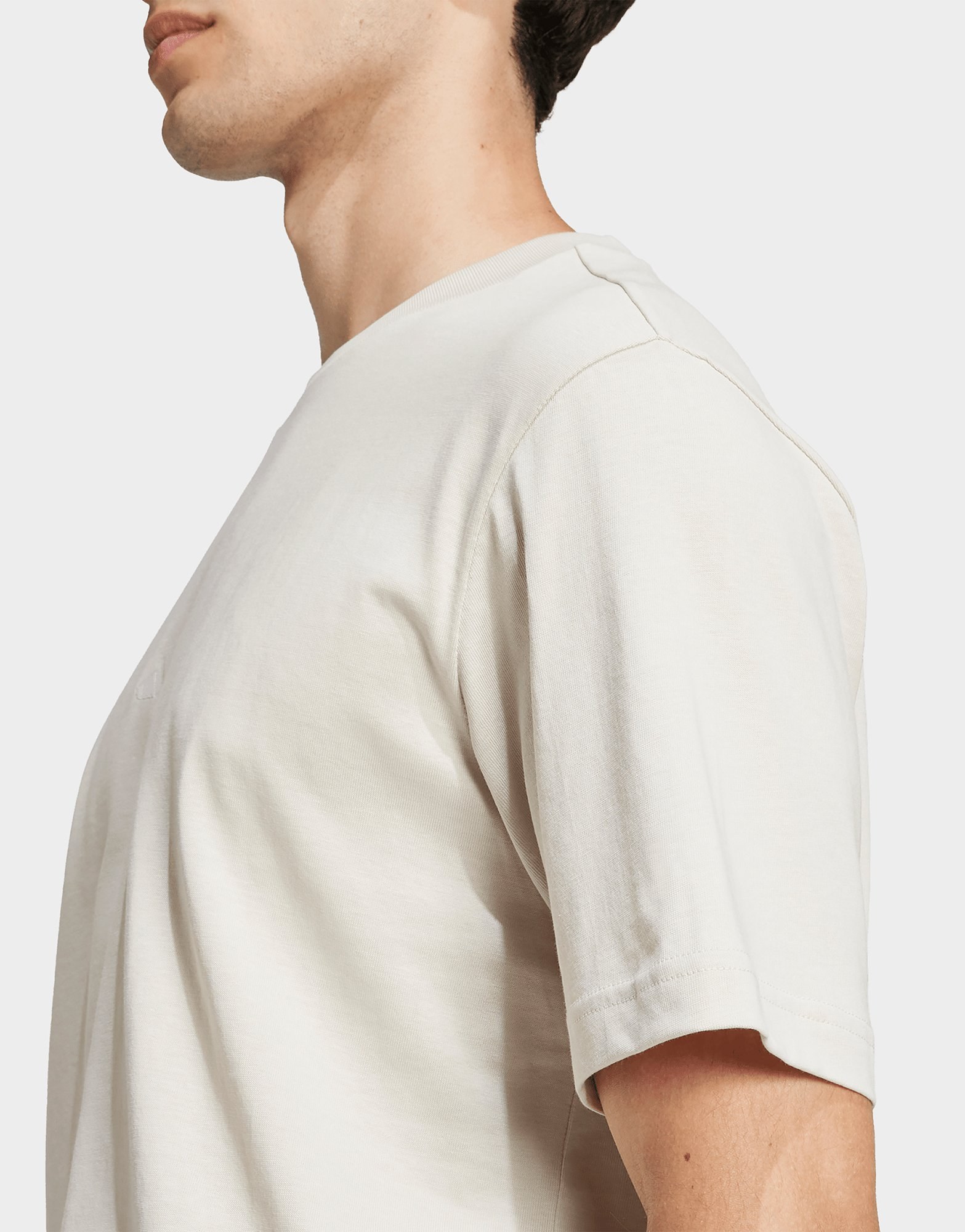 adidas Essentials Small Logo Single Jersey T-shirt