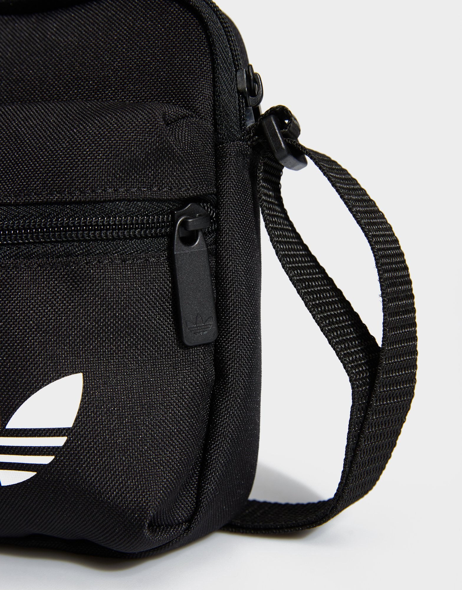 adidas Adicolor Classic Festival Tasche