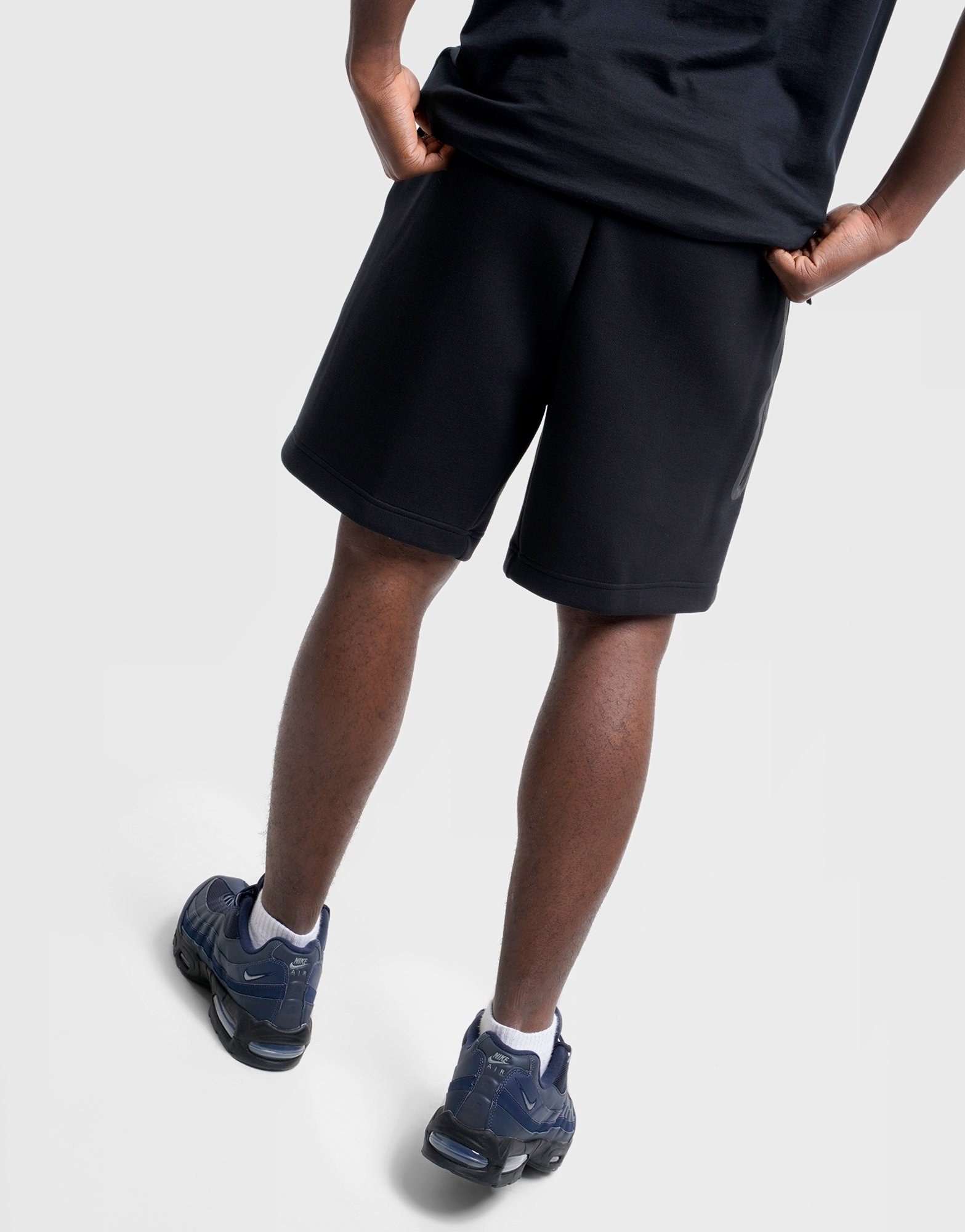 Nike MEN?S FLEECE SHORTS
