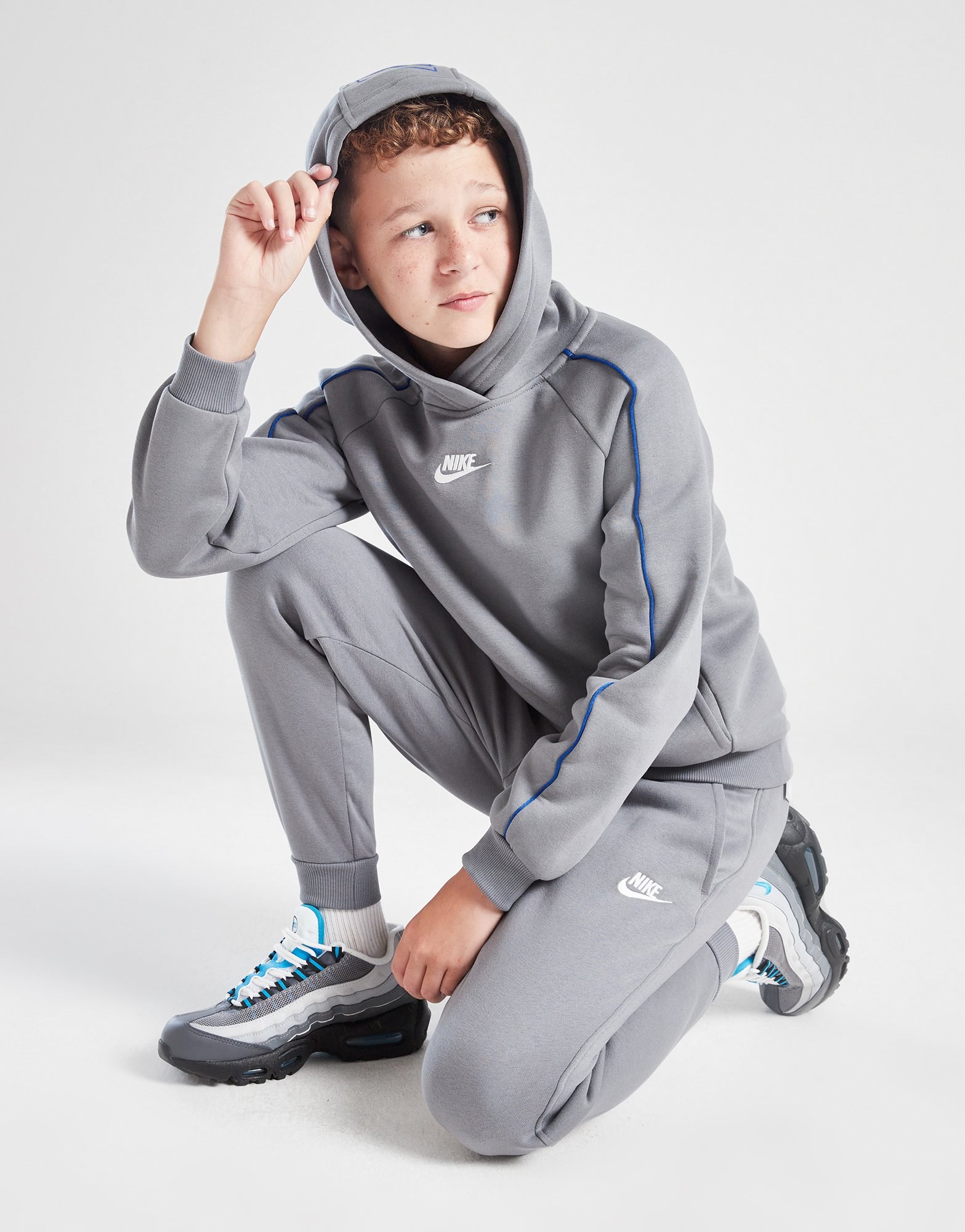 Nike Club Hooded Trainingsanzug Kinder