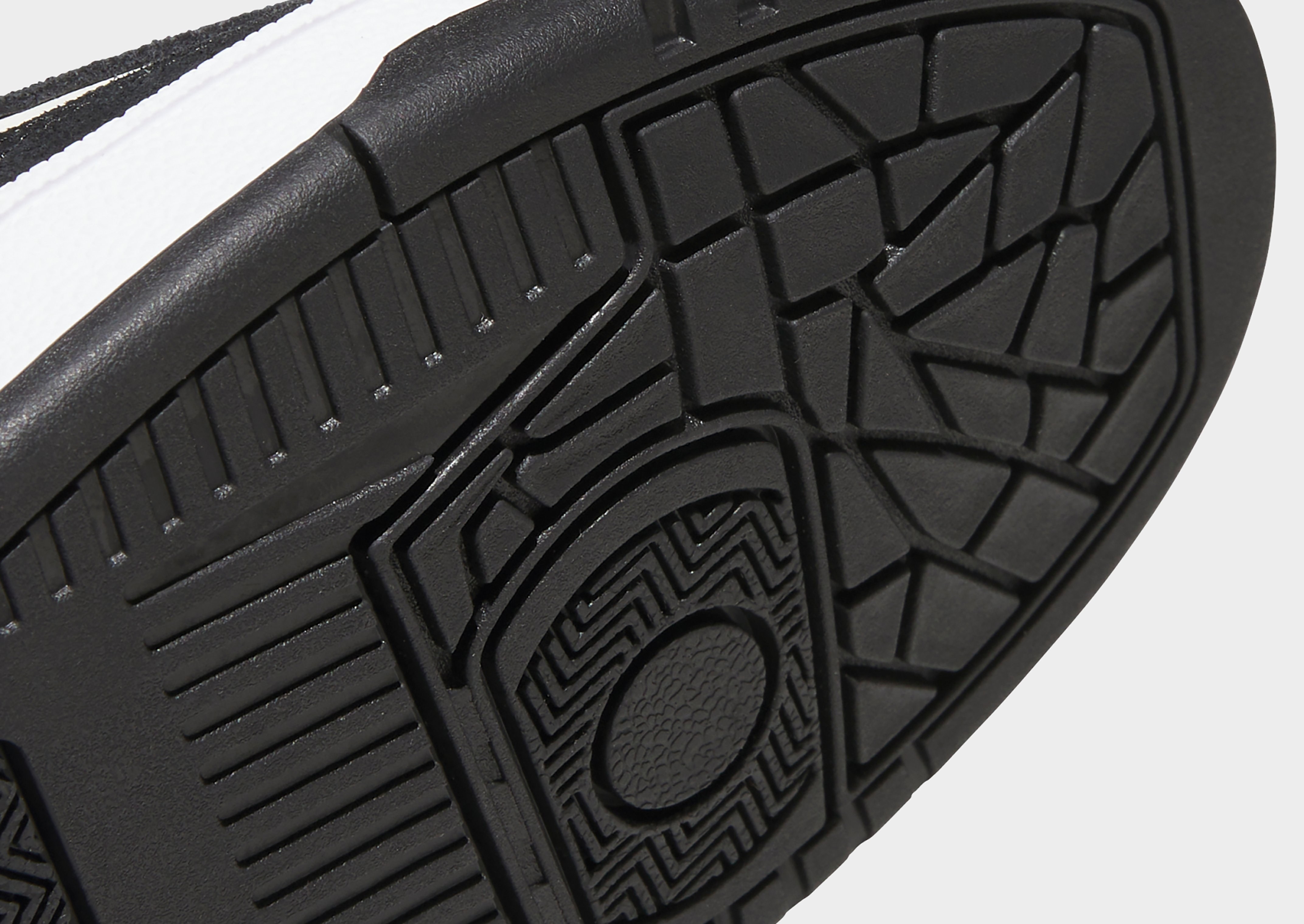adidas Rapid Court Low Schuh