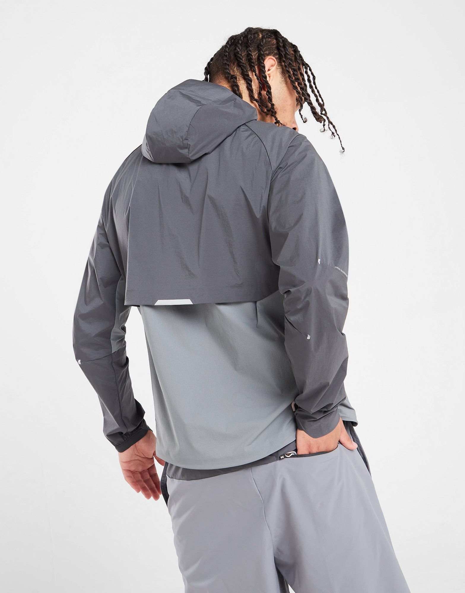 On Running Core Hooded Jacke