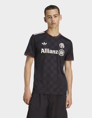 adidas FC Bayern München 2025/2026 Ausweichausrüstung Frauenteam