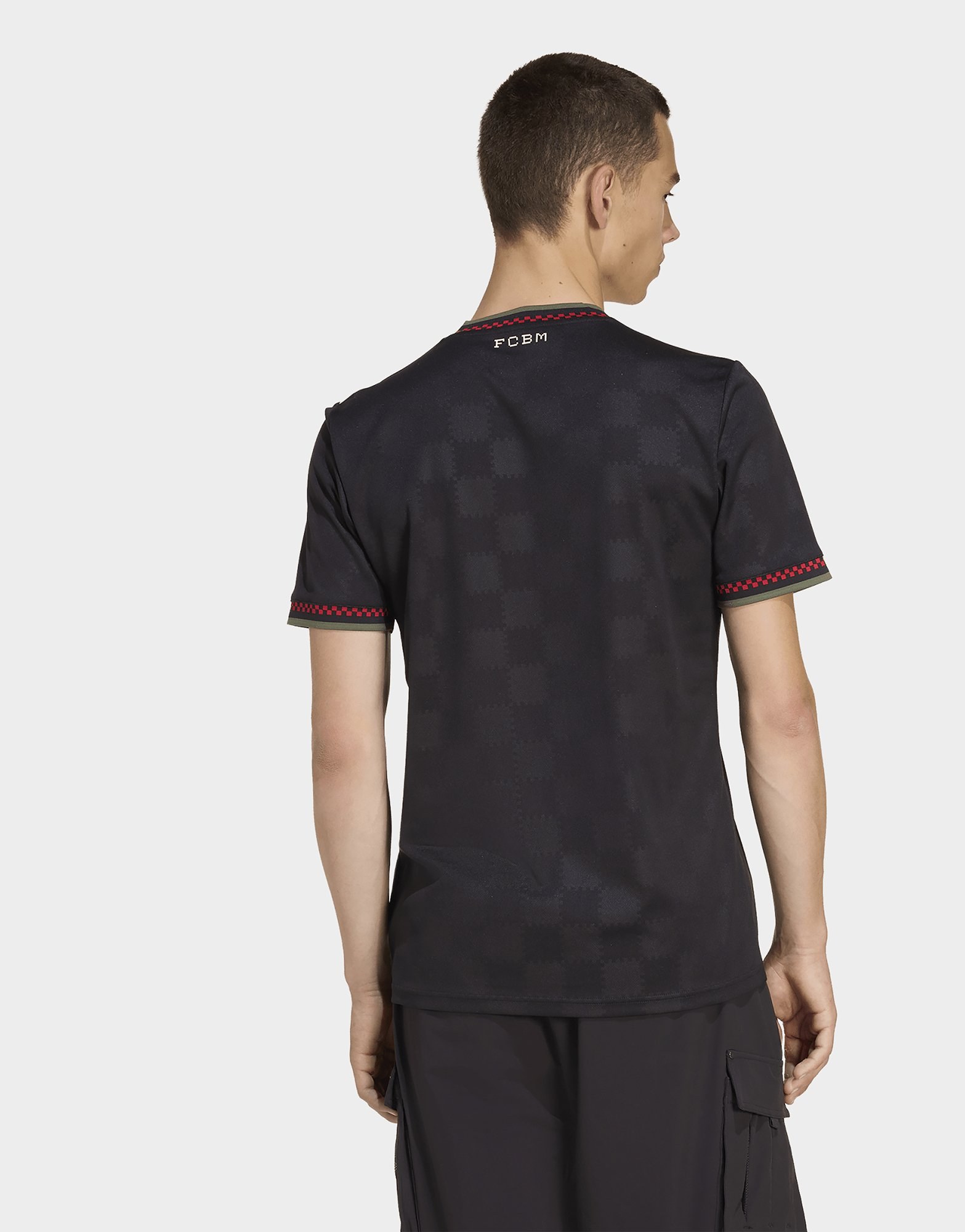 adidas FC Bayern München 2025/2026 Ausweichausrüstung Frauenteam