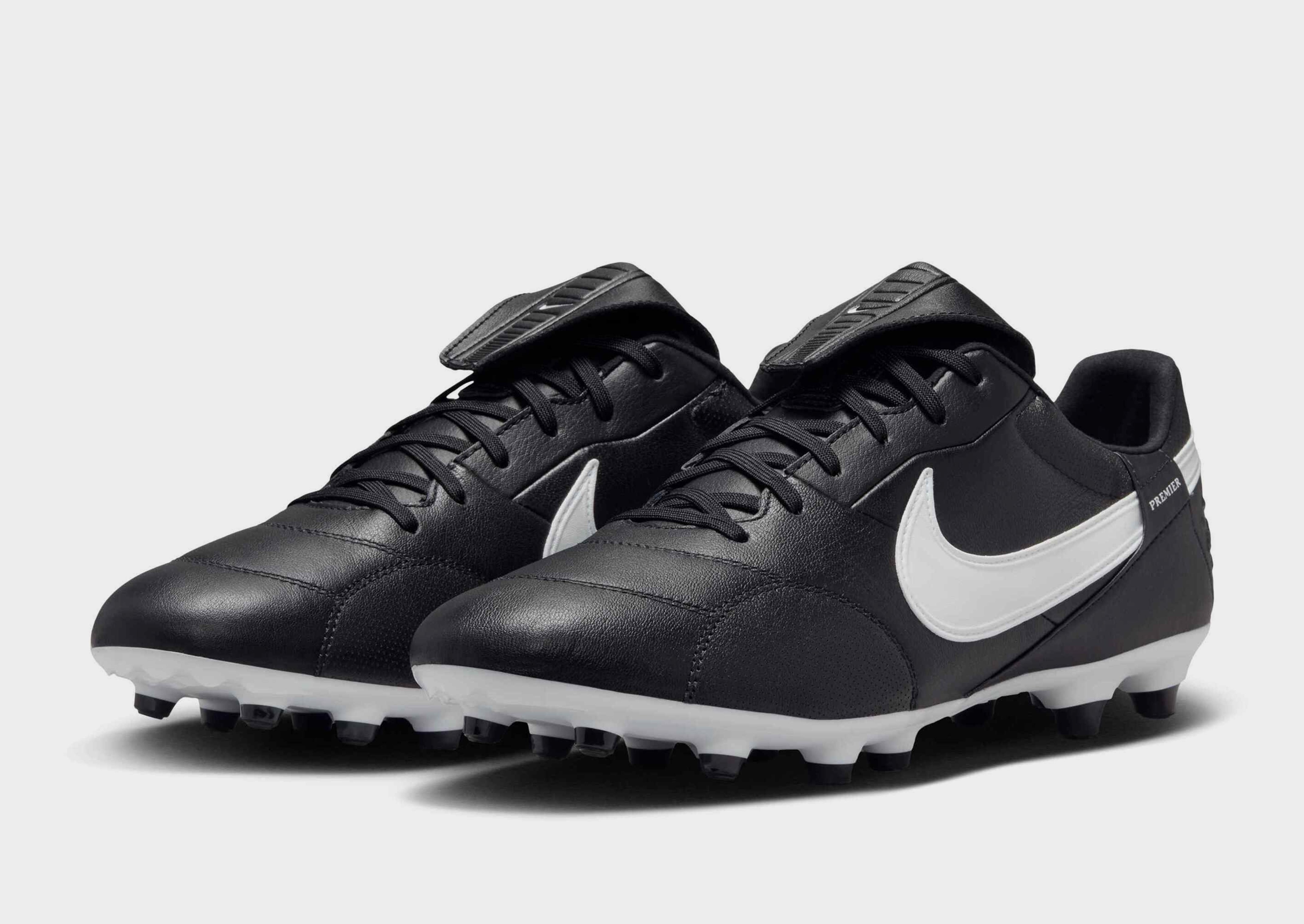 Nike FIRM-GROUND LOW-TOP