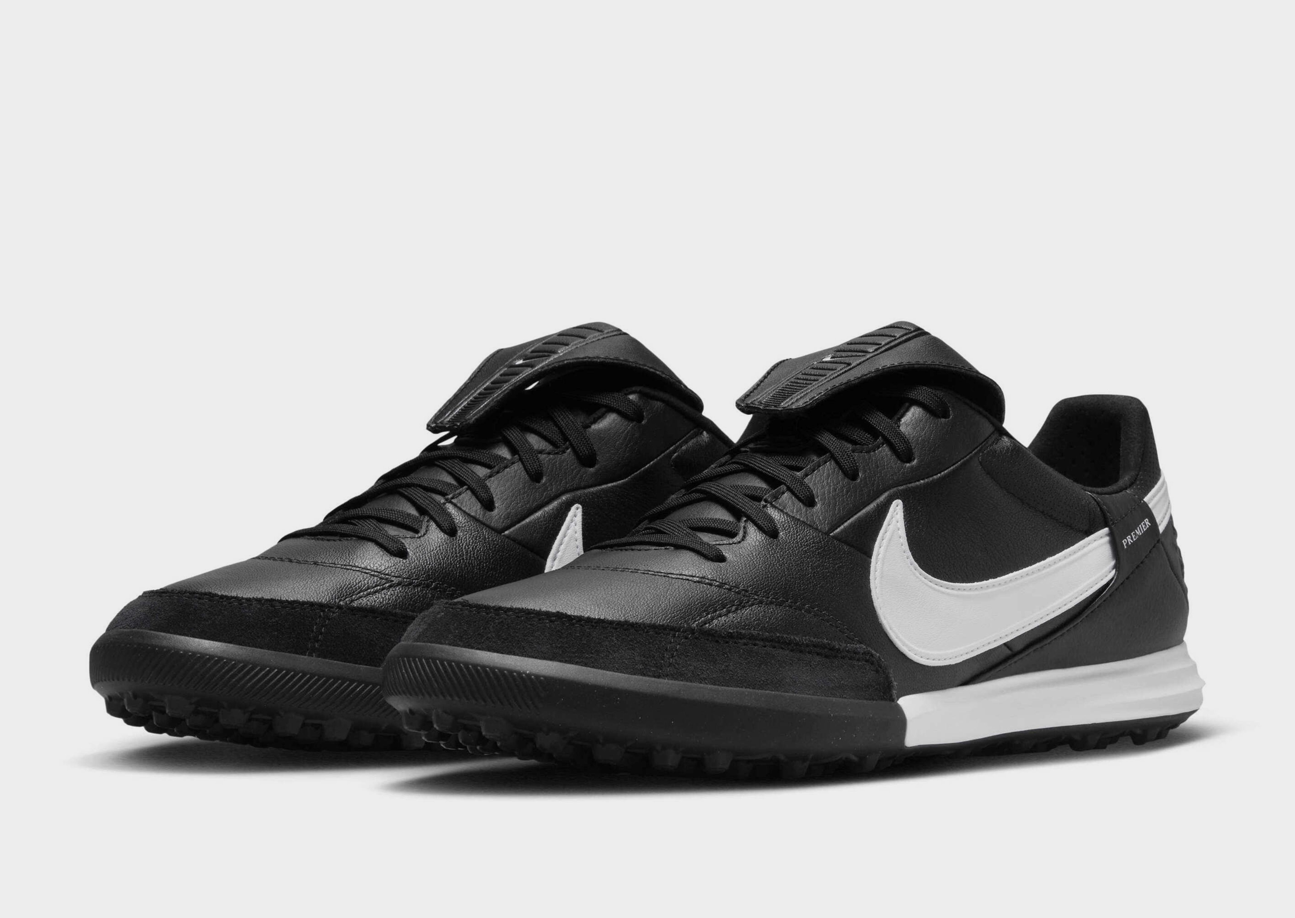 Nike TURF LOW-TOP FOOTBALL
