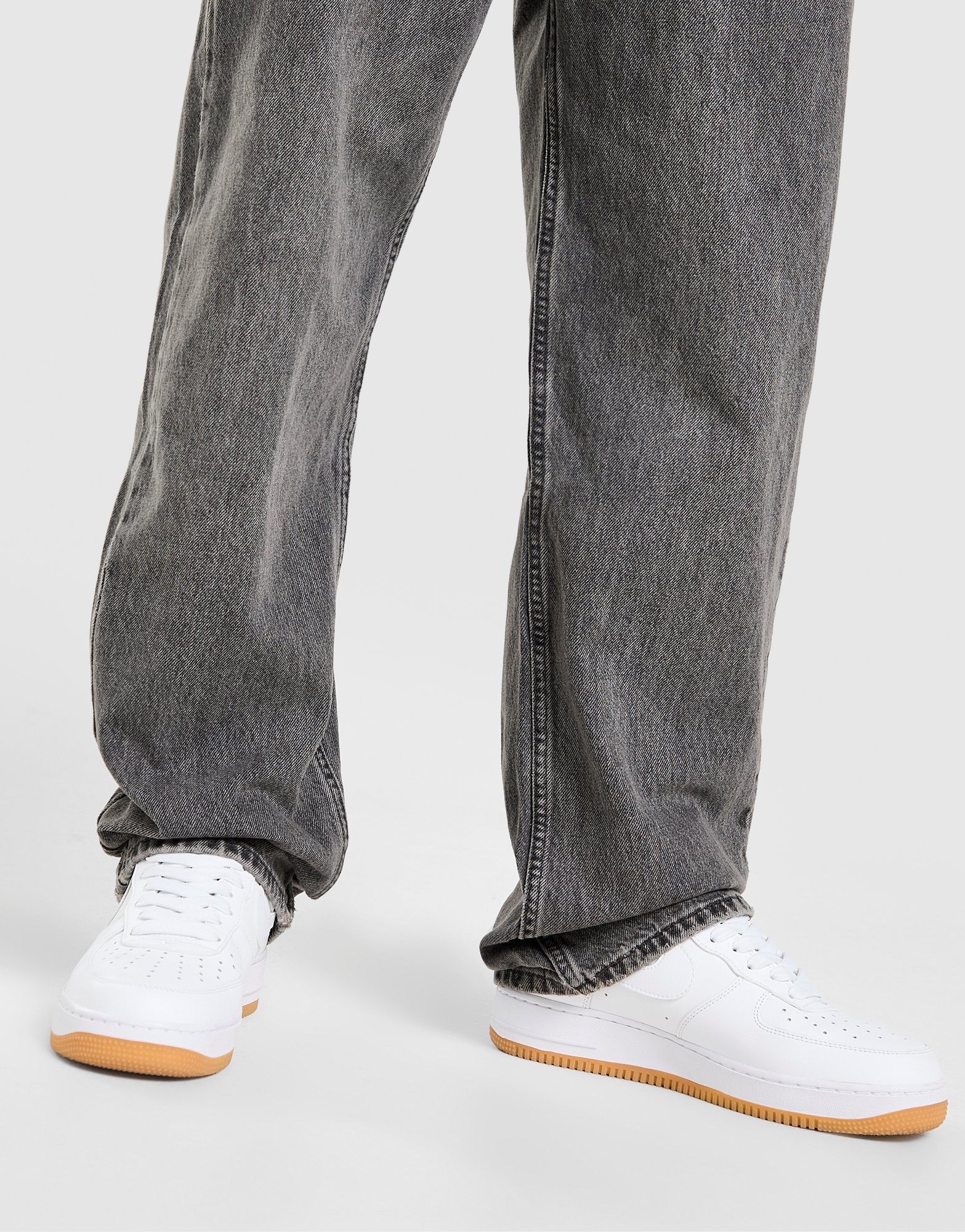 LEVI'S 565 Relaxed Straight Leg Jeans