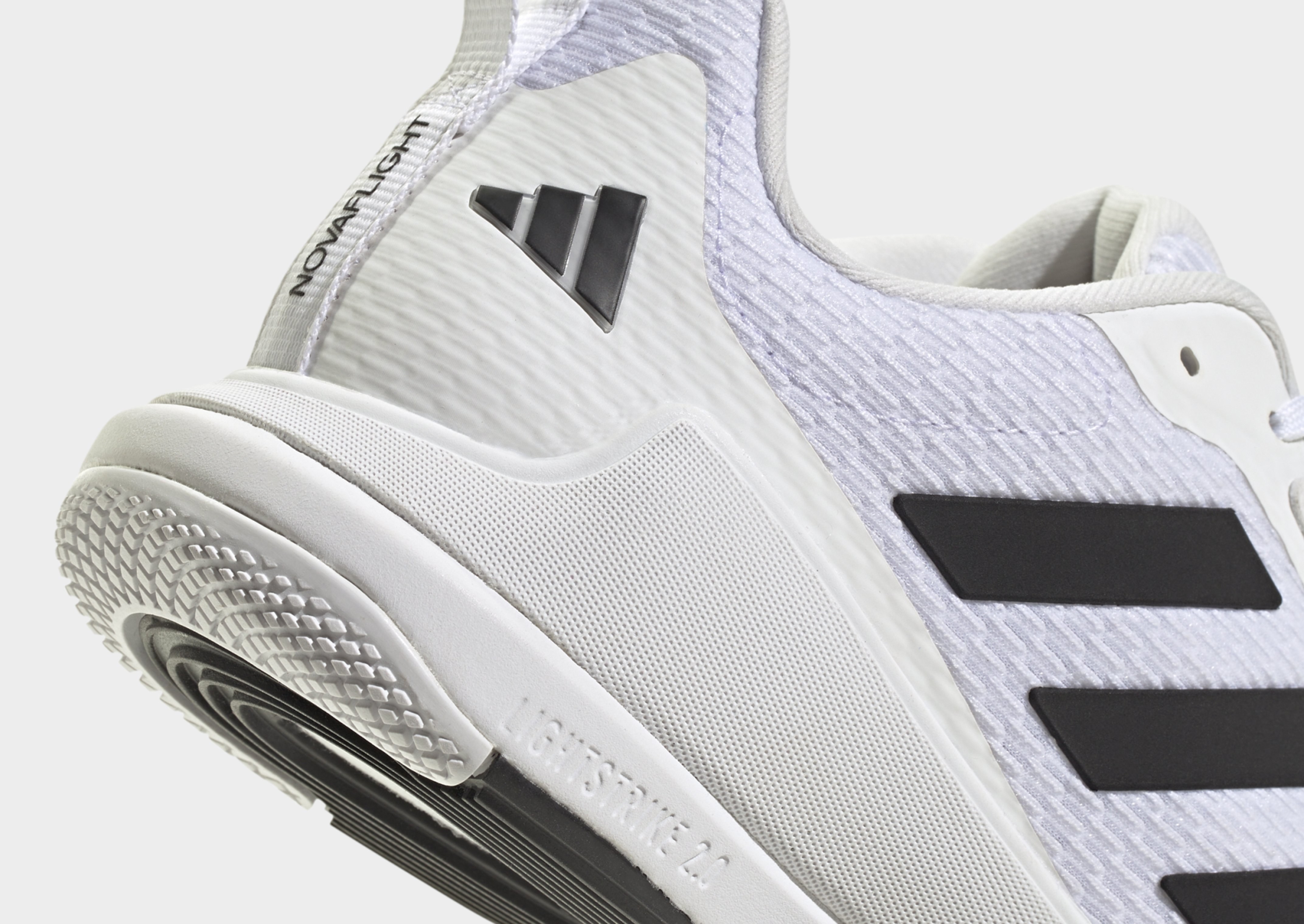 adidas Novaflight 2 Indoor Schuh