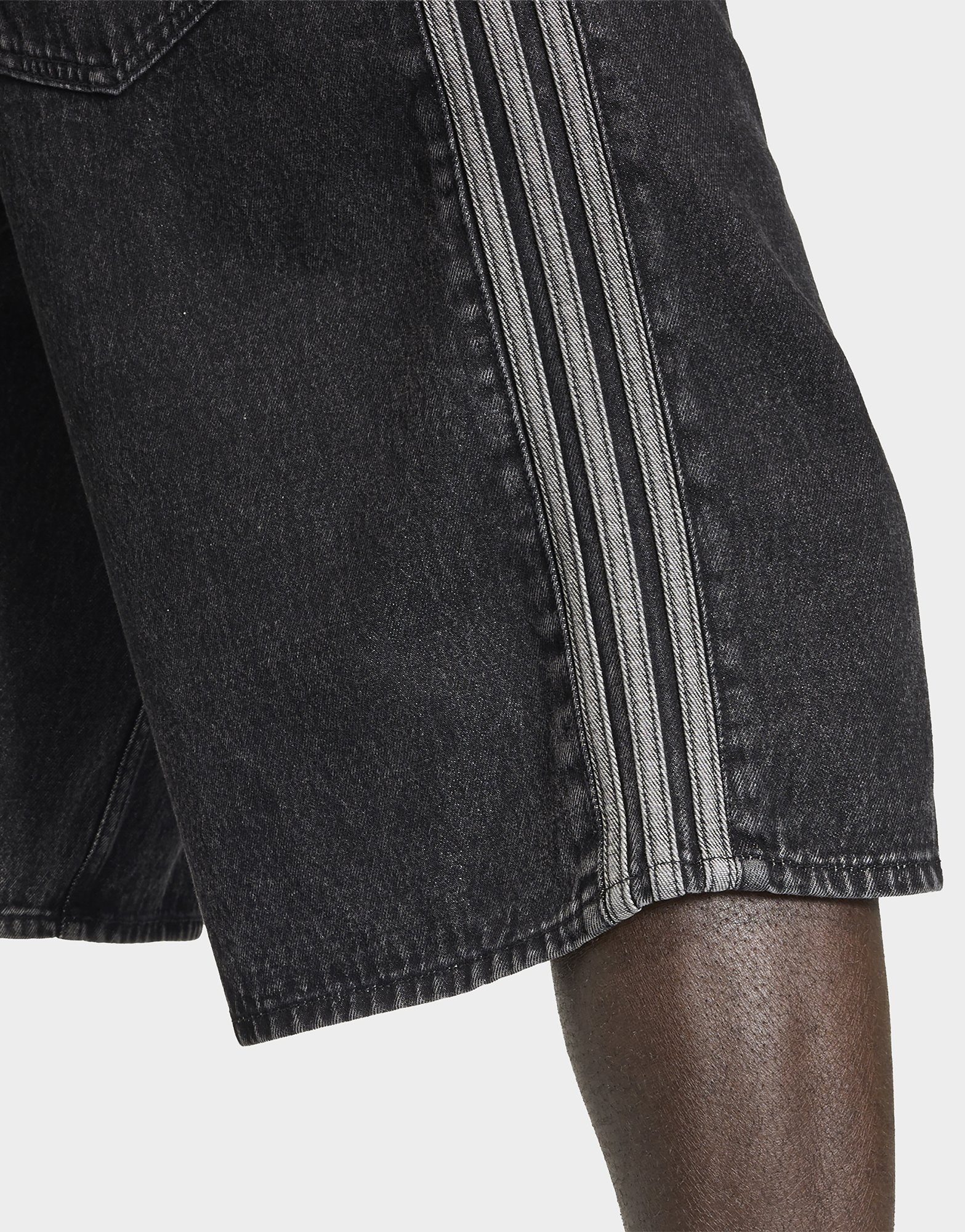 adidas Originals FIREBIRD ADICOLOR DENIM SHORTS