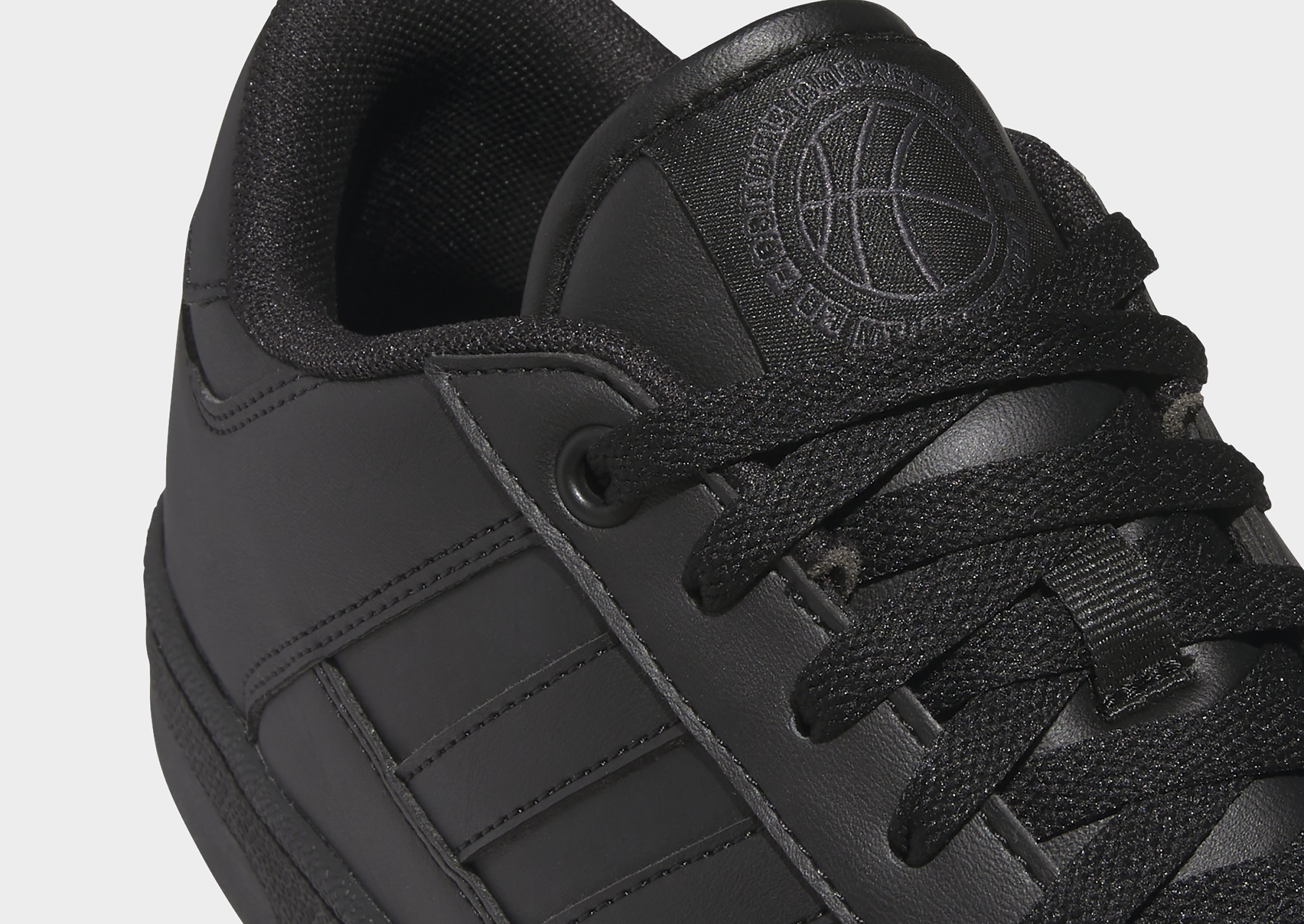 adidas RAPID COURT LOW Schuh