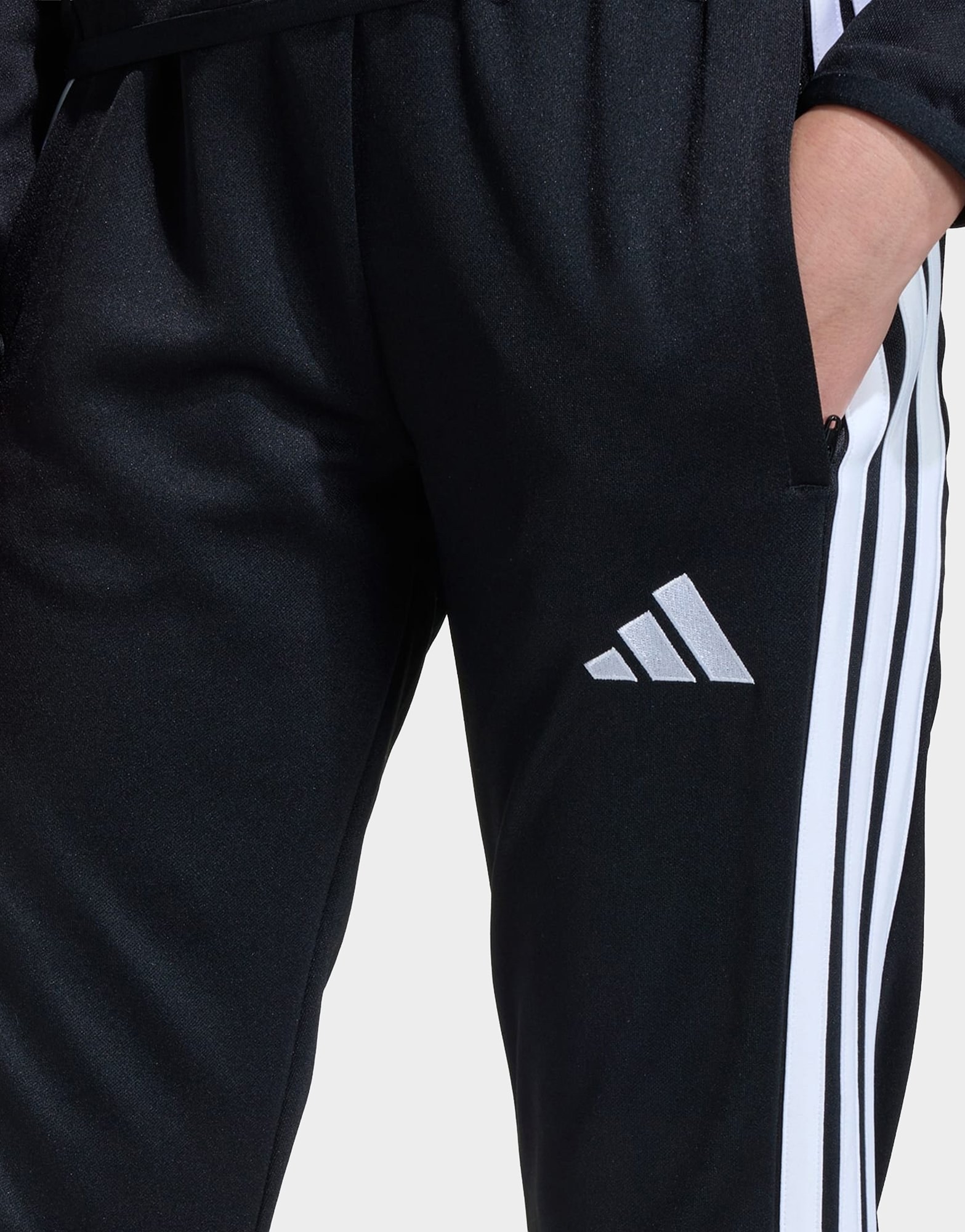 adidas Tiro26 League Kids trainingshose, enge Passform