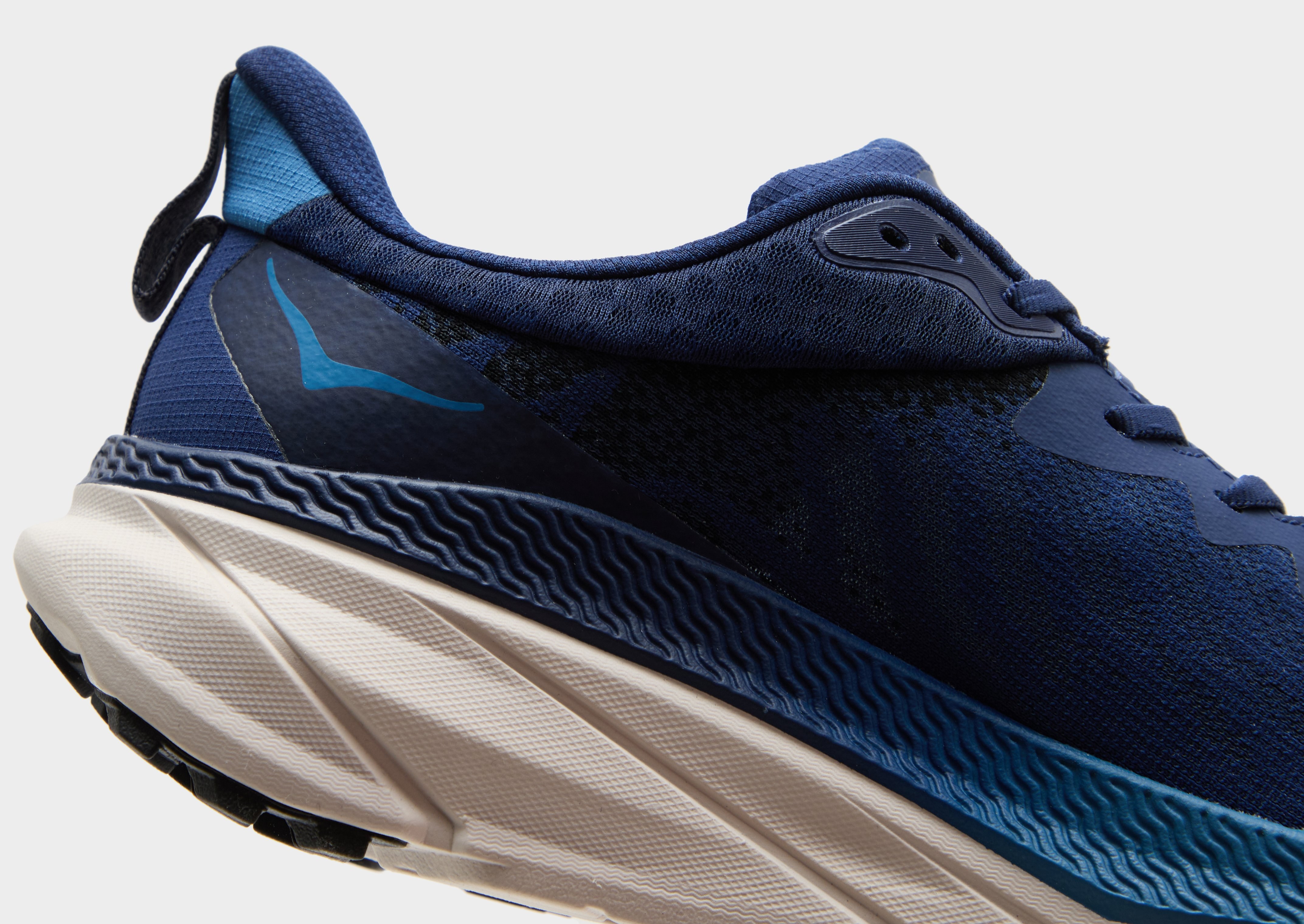 HOKA Challenger 7 GORE-TEX