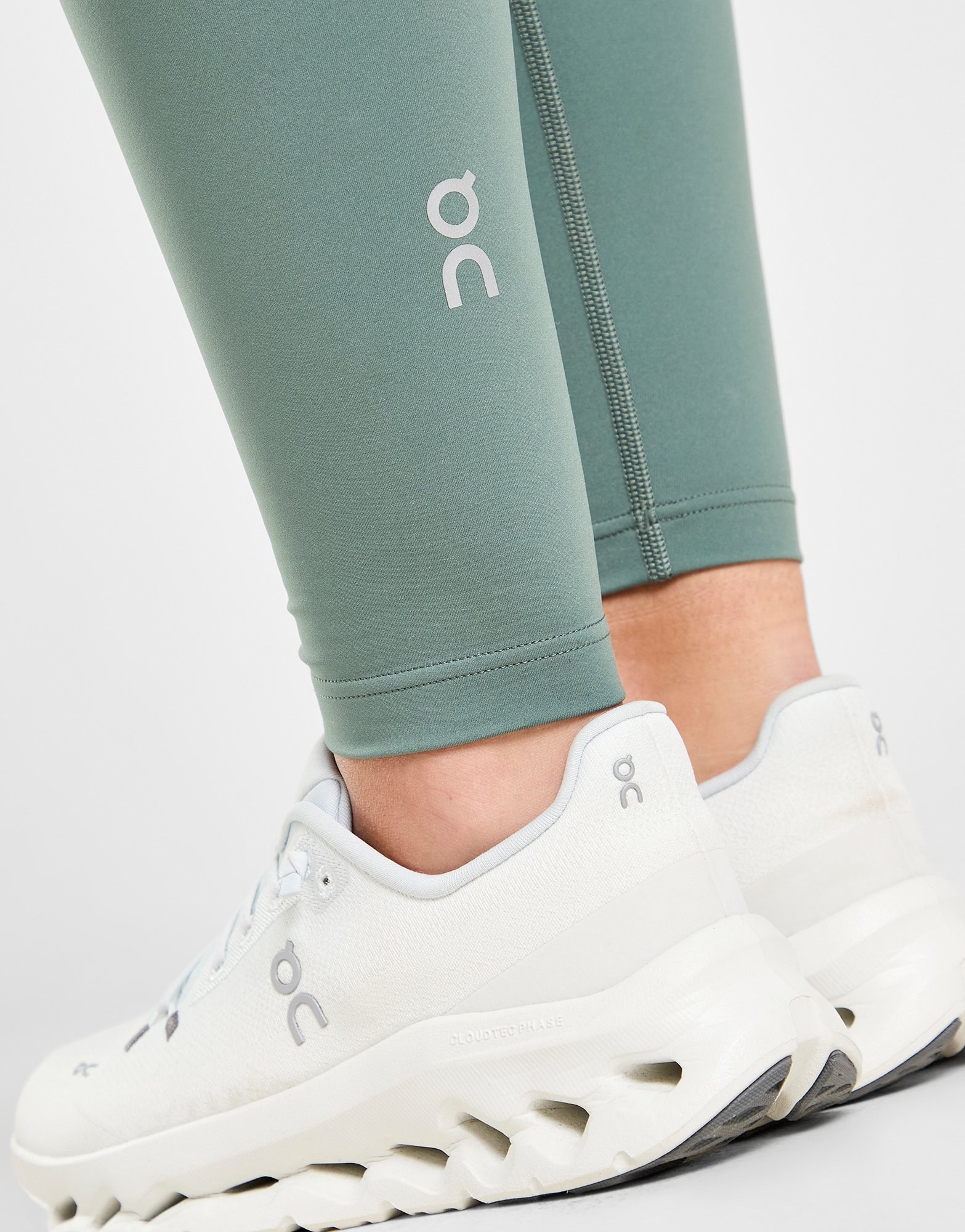 On Running Tech Overhead Hoodie Damen