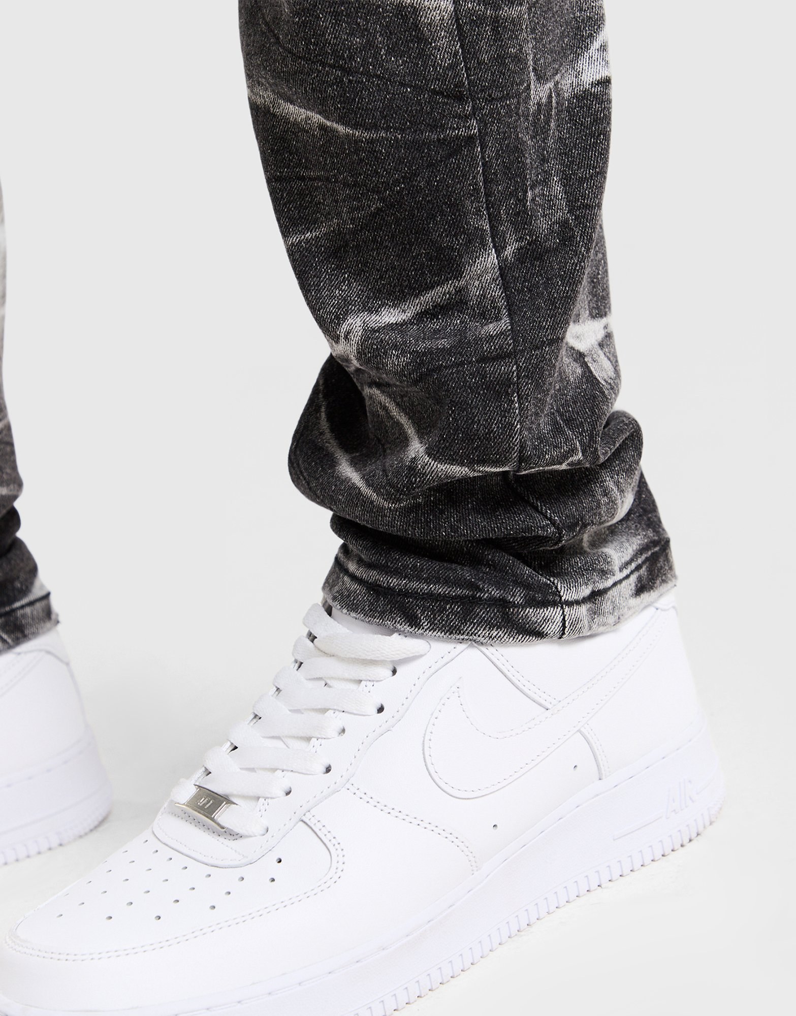 Smoke Rise Slim Wash Jeans