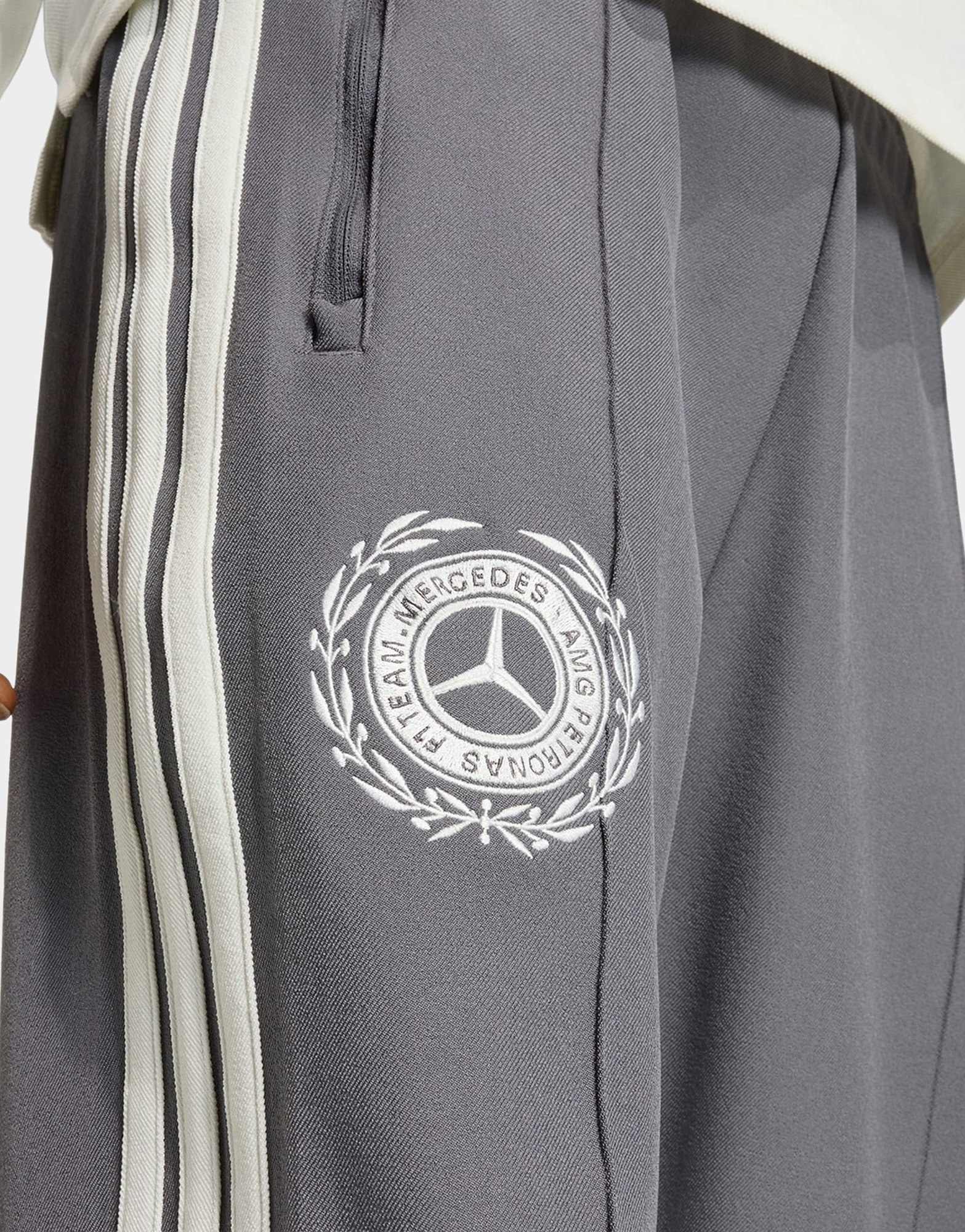 adidas Mercedes-amg Petronas Formula 1 Team Silver Arrows Icon Trainingshose Herren