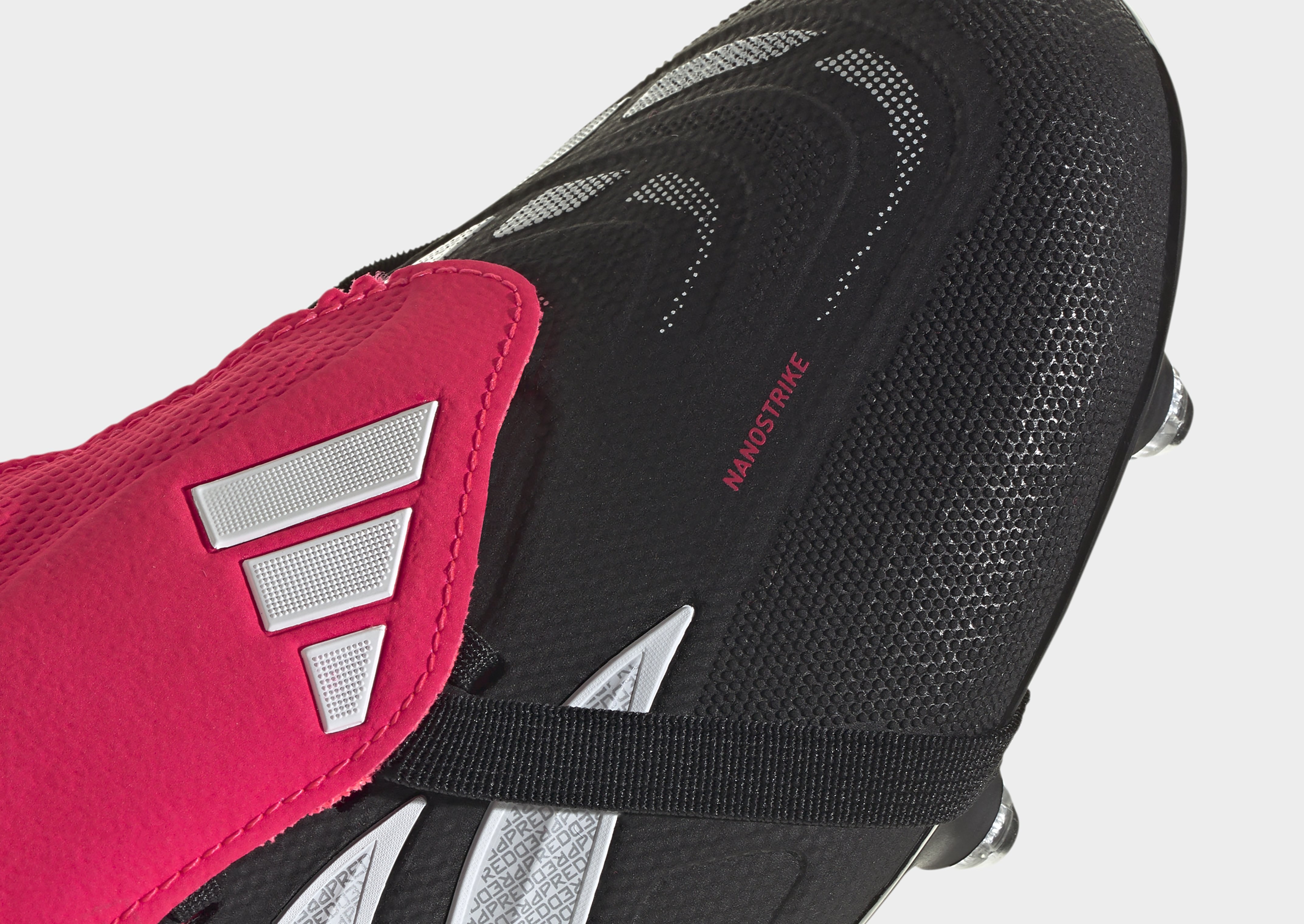 adidas Predator League Fußballschuh, Weiche Böden, Umschlagbare Zunge