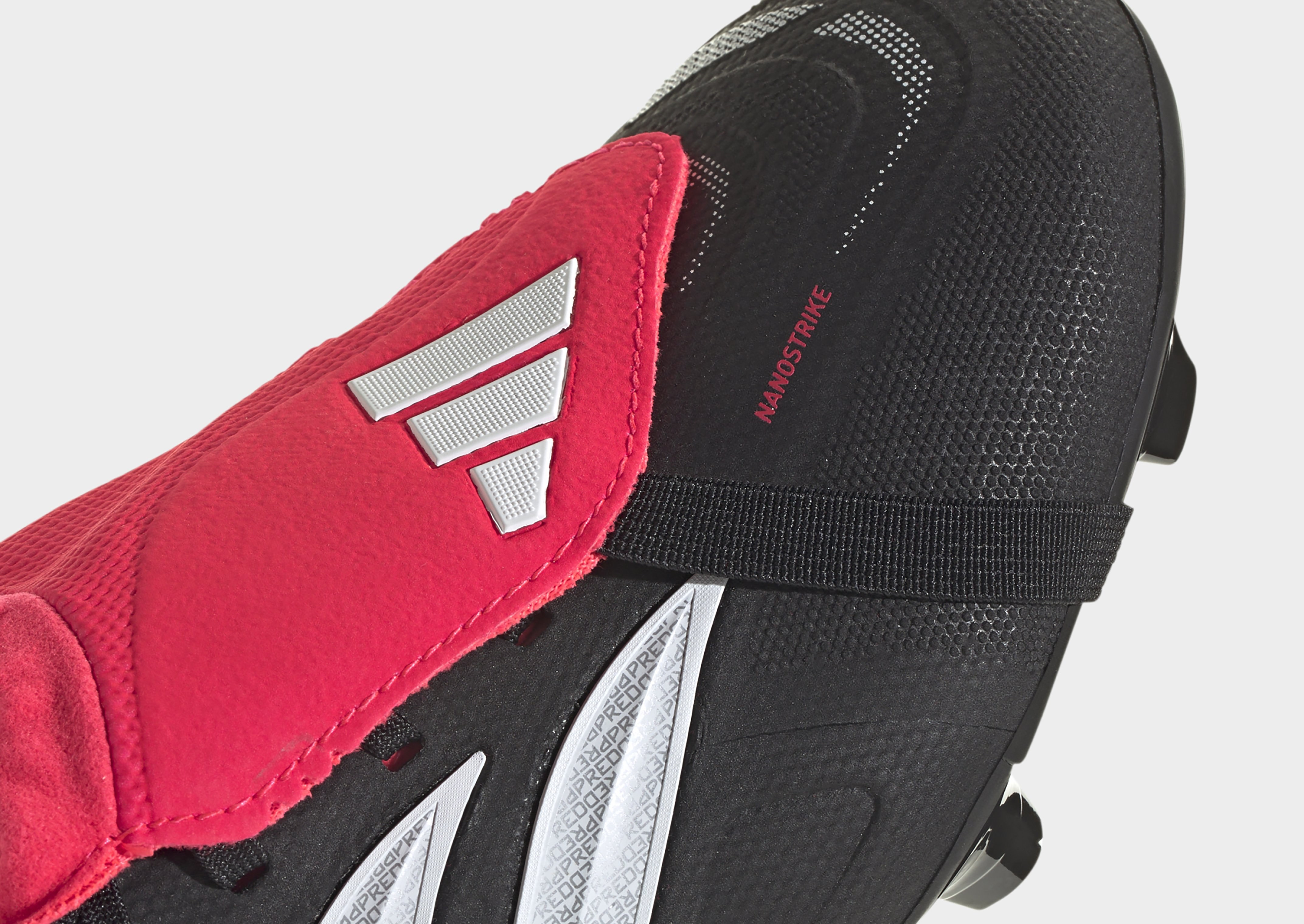 adidas Predator League Fußballschuh, Feste Böden, Umschlagbare Zunge