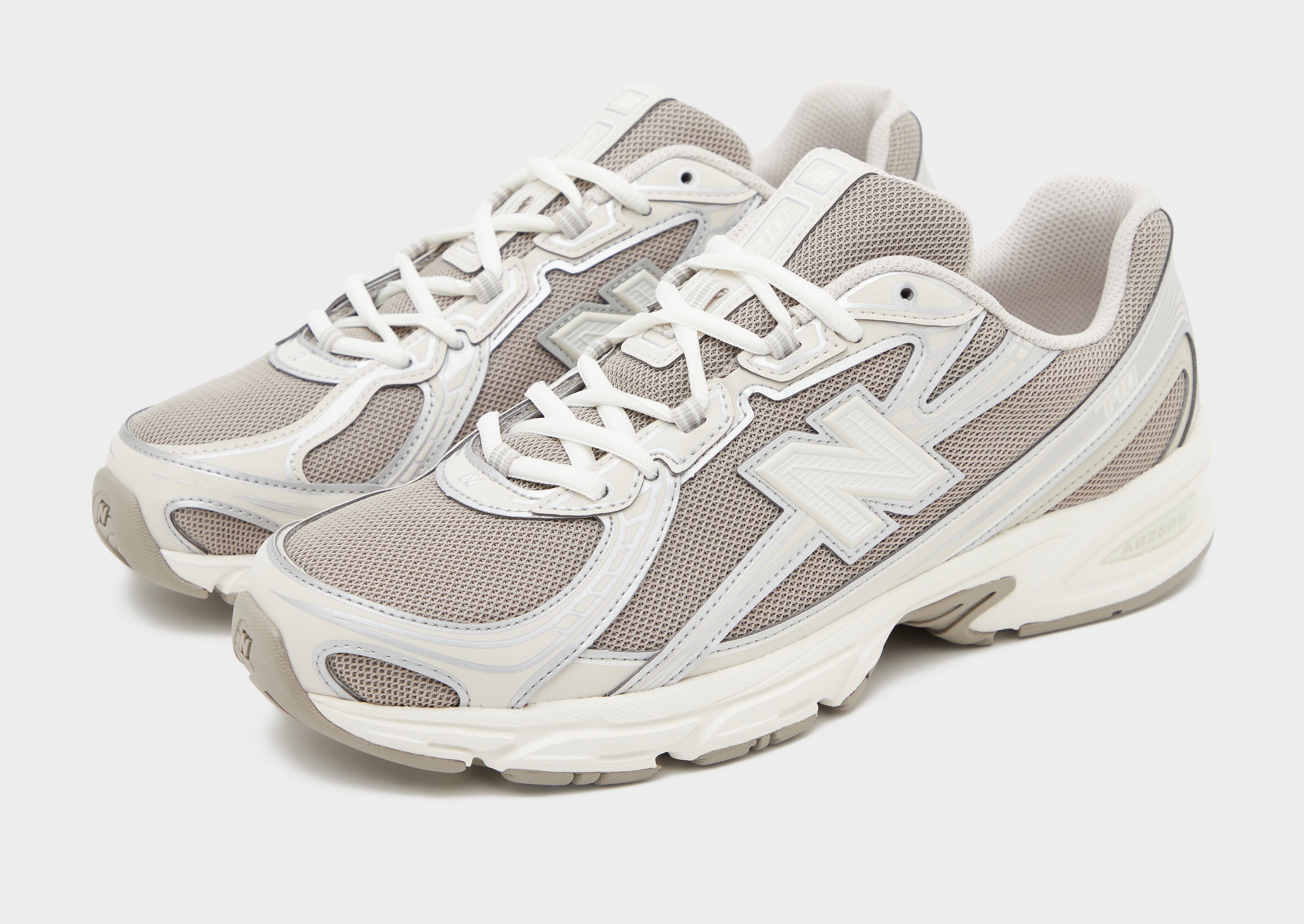 New Balance 740