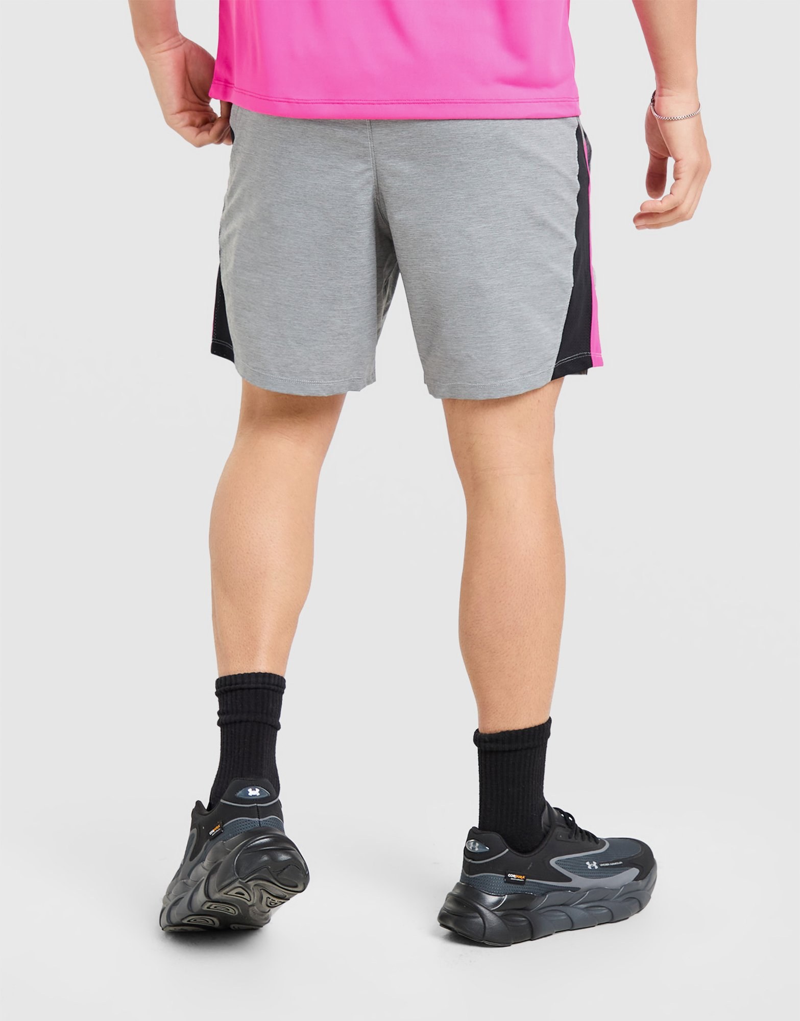 Under Armour Launch 7" Shorts
