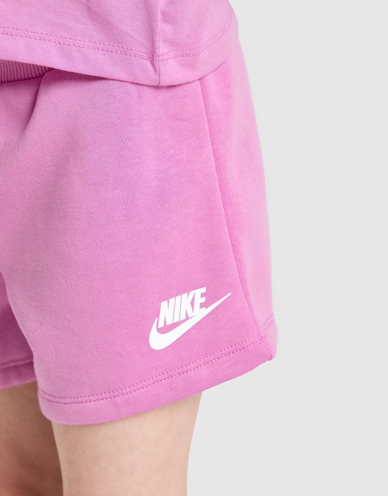 Nike Girls' Repeat T-Shirt/Shorts Set Children