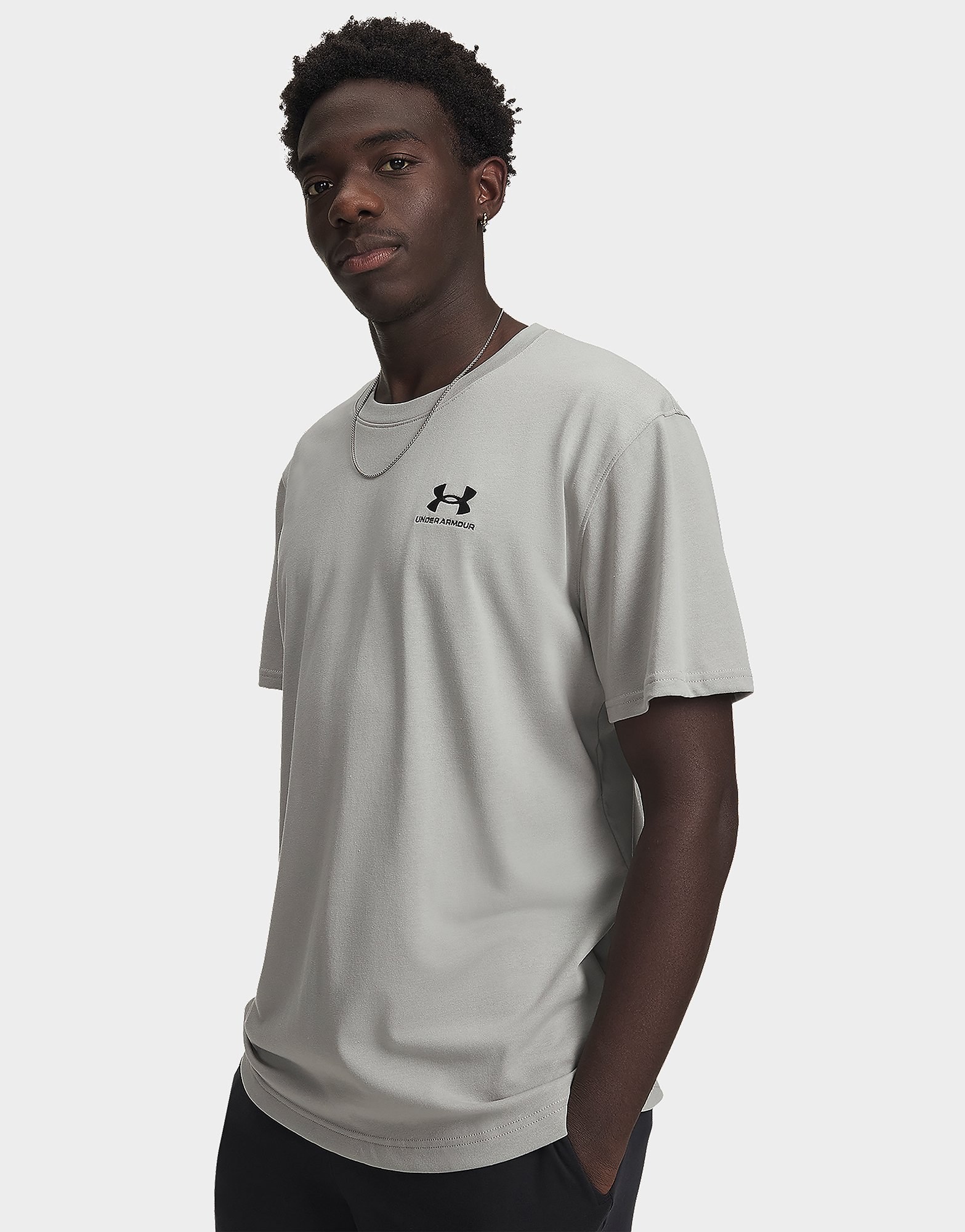 Under Armour Logo Embroidered Heavyweight T-shirt