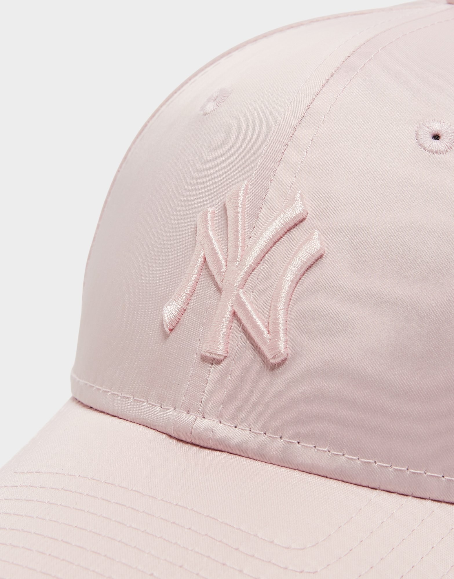New Era MLB New York Yankees 9FORTY Satin Cap