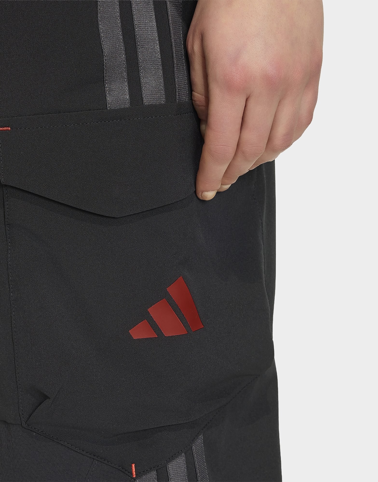 adidas AUDI REVOLUT F1 TEAM MECHANICS HOSE