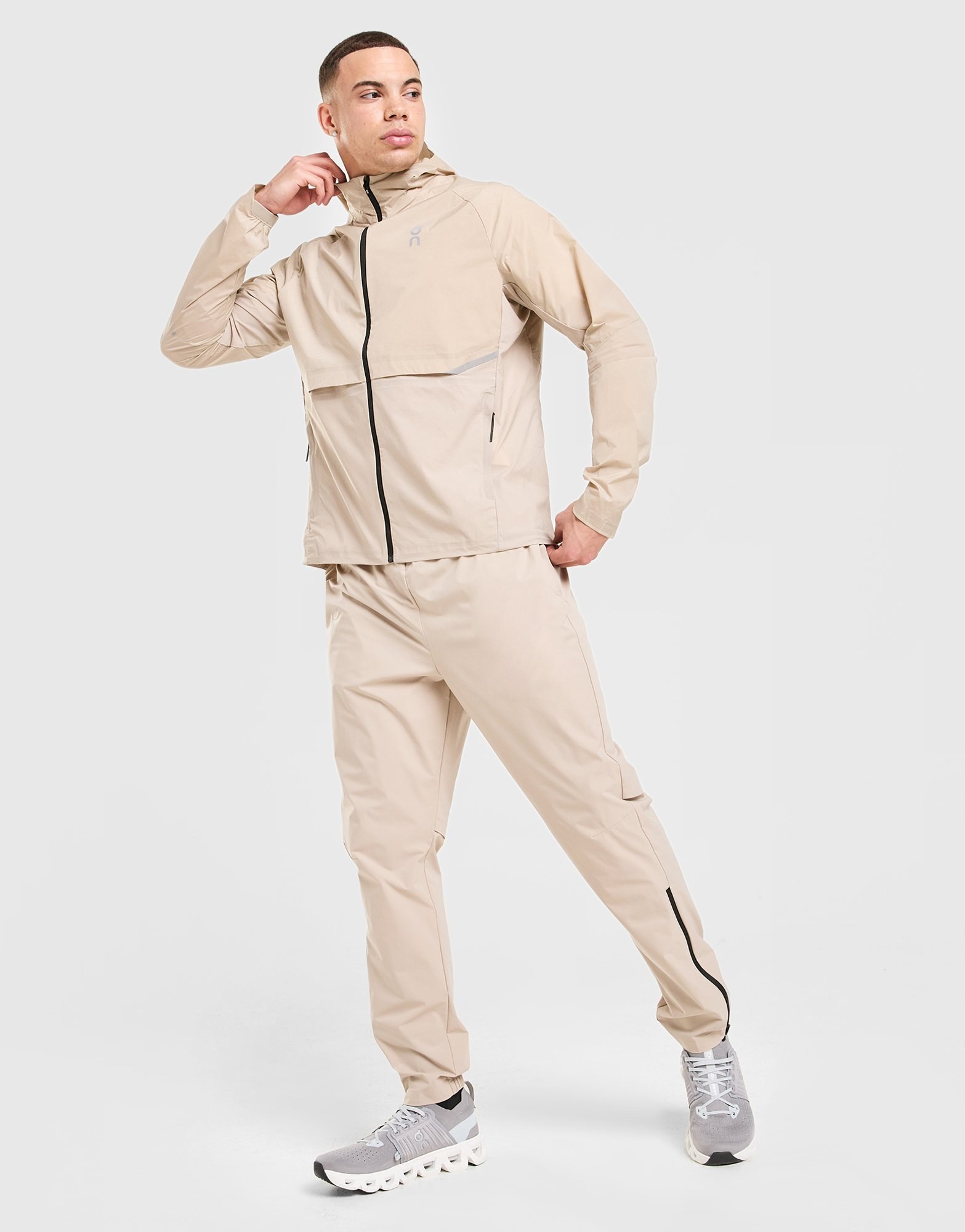 On Running Core Hooded Jacke