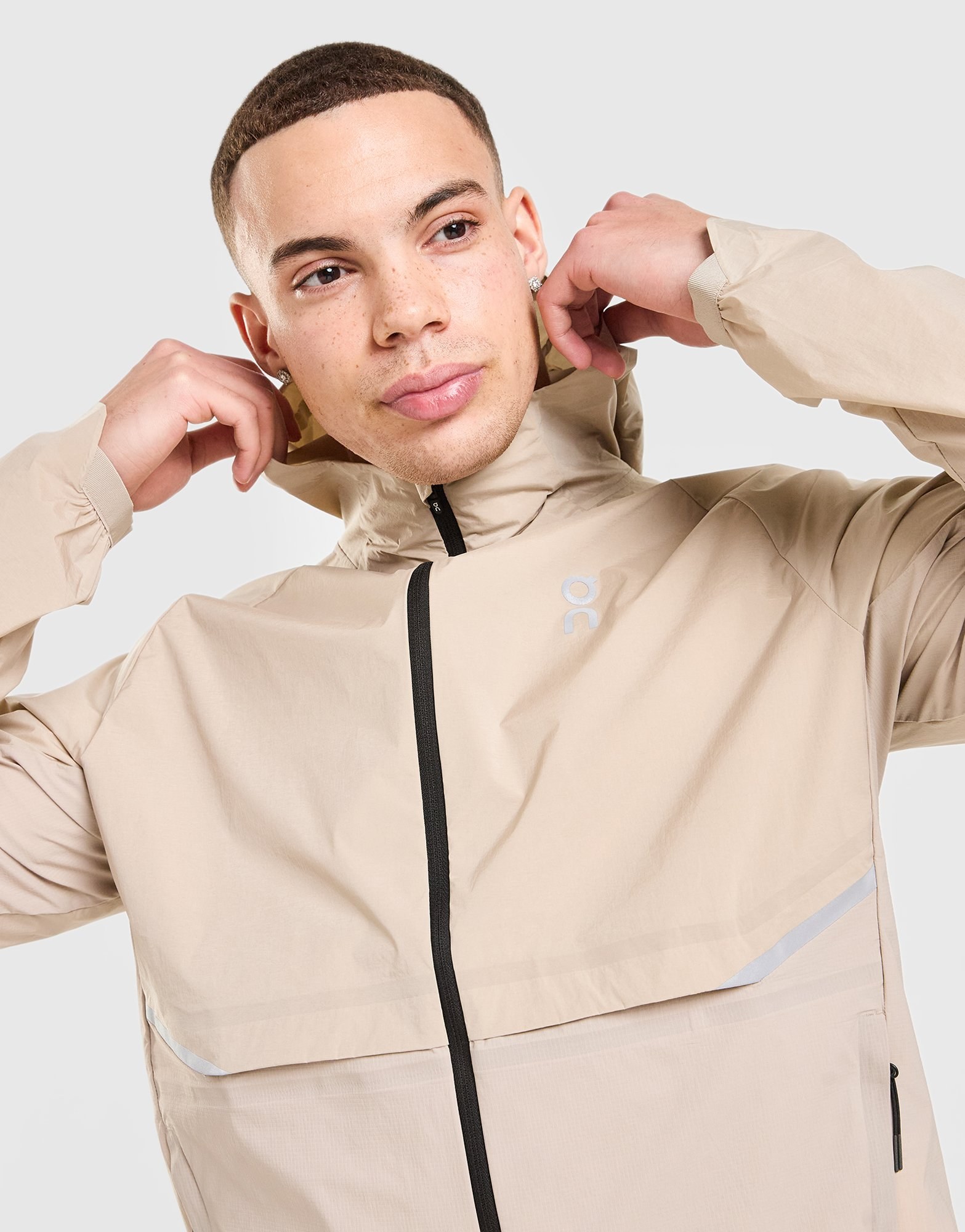 On Running Core Hooded Jacke