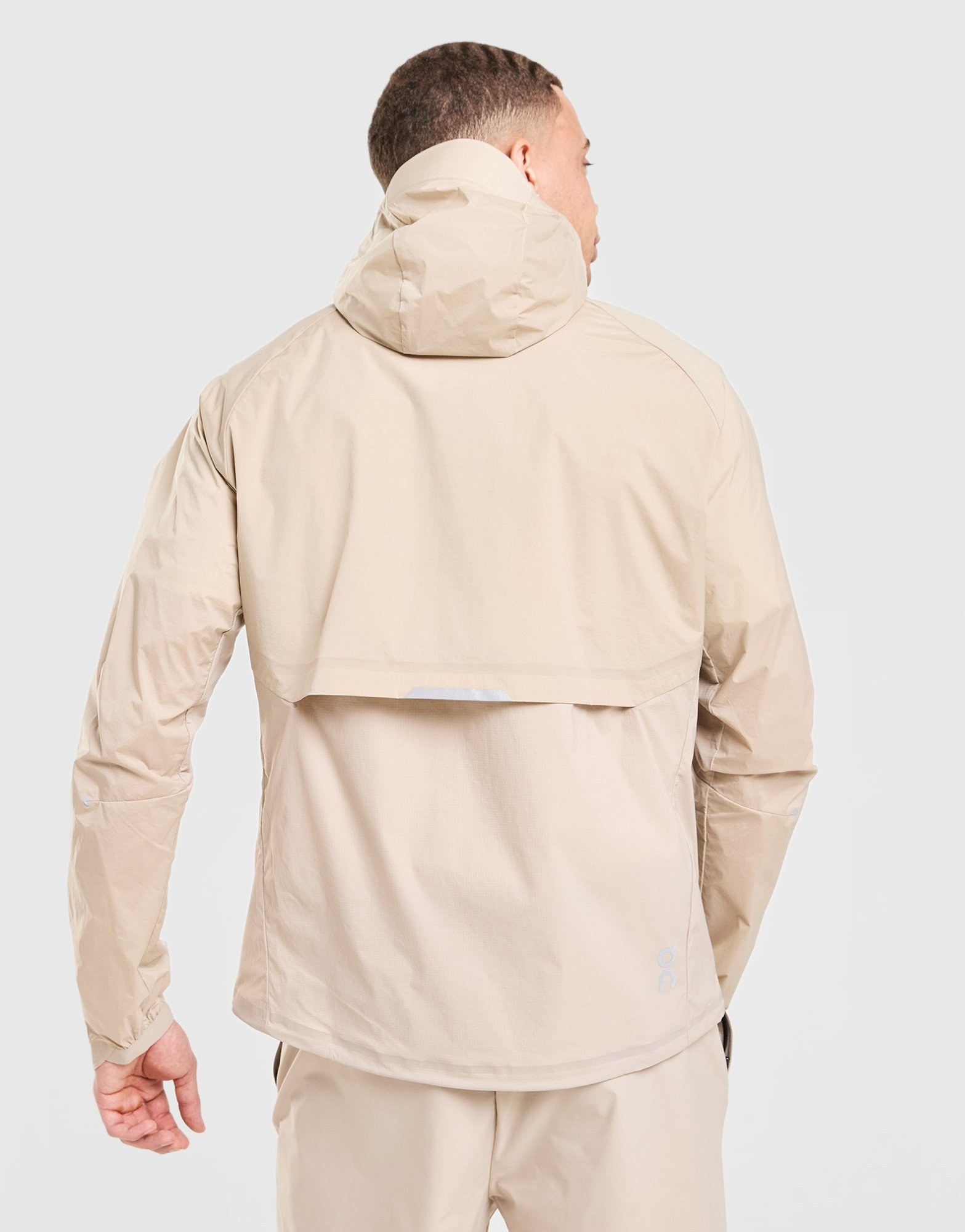 On Running Core Hooded Jacke
