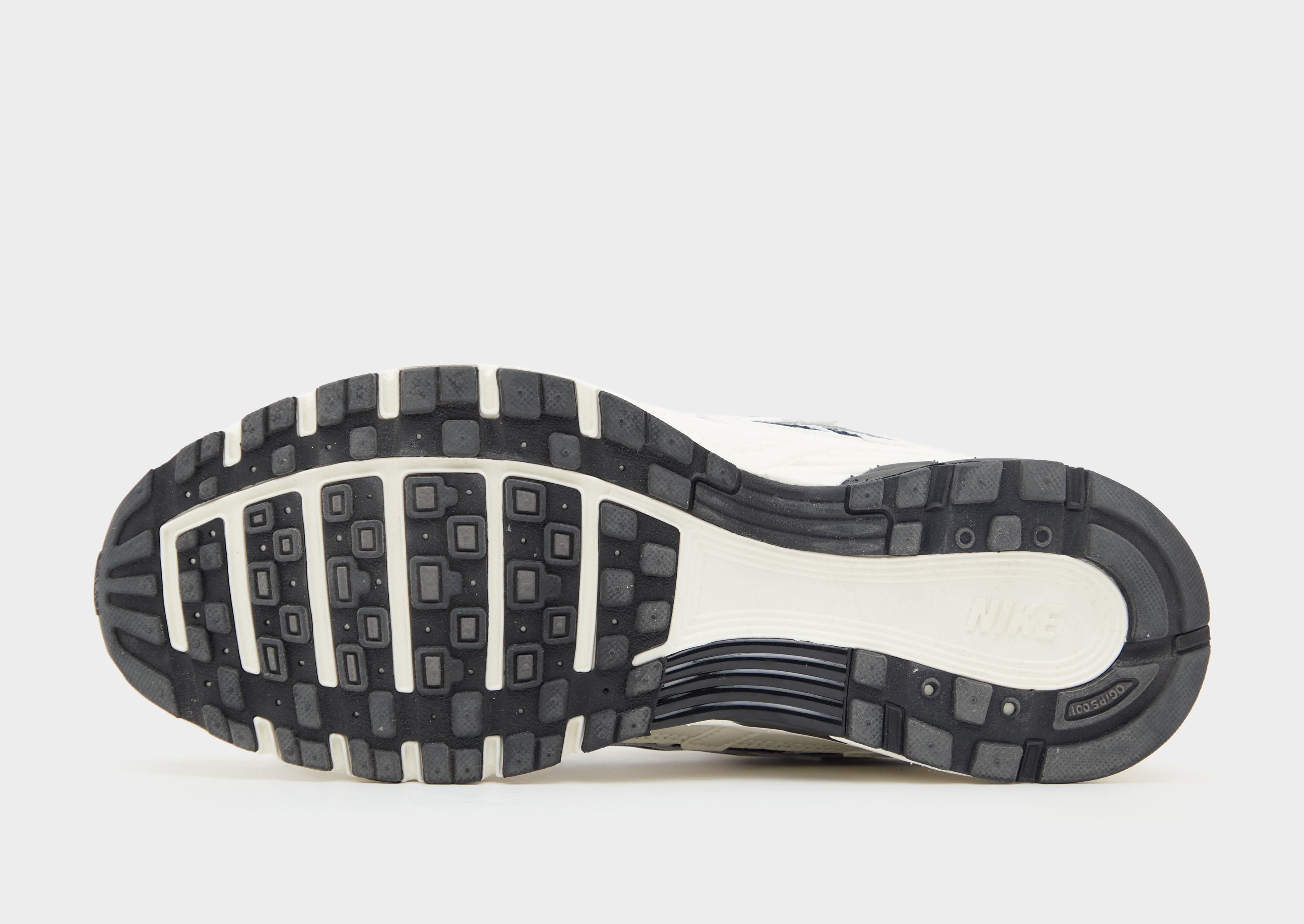 Nike P-6000