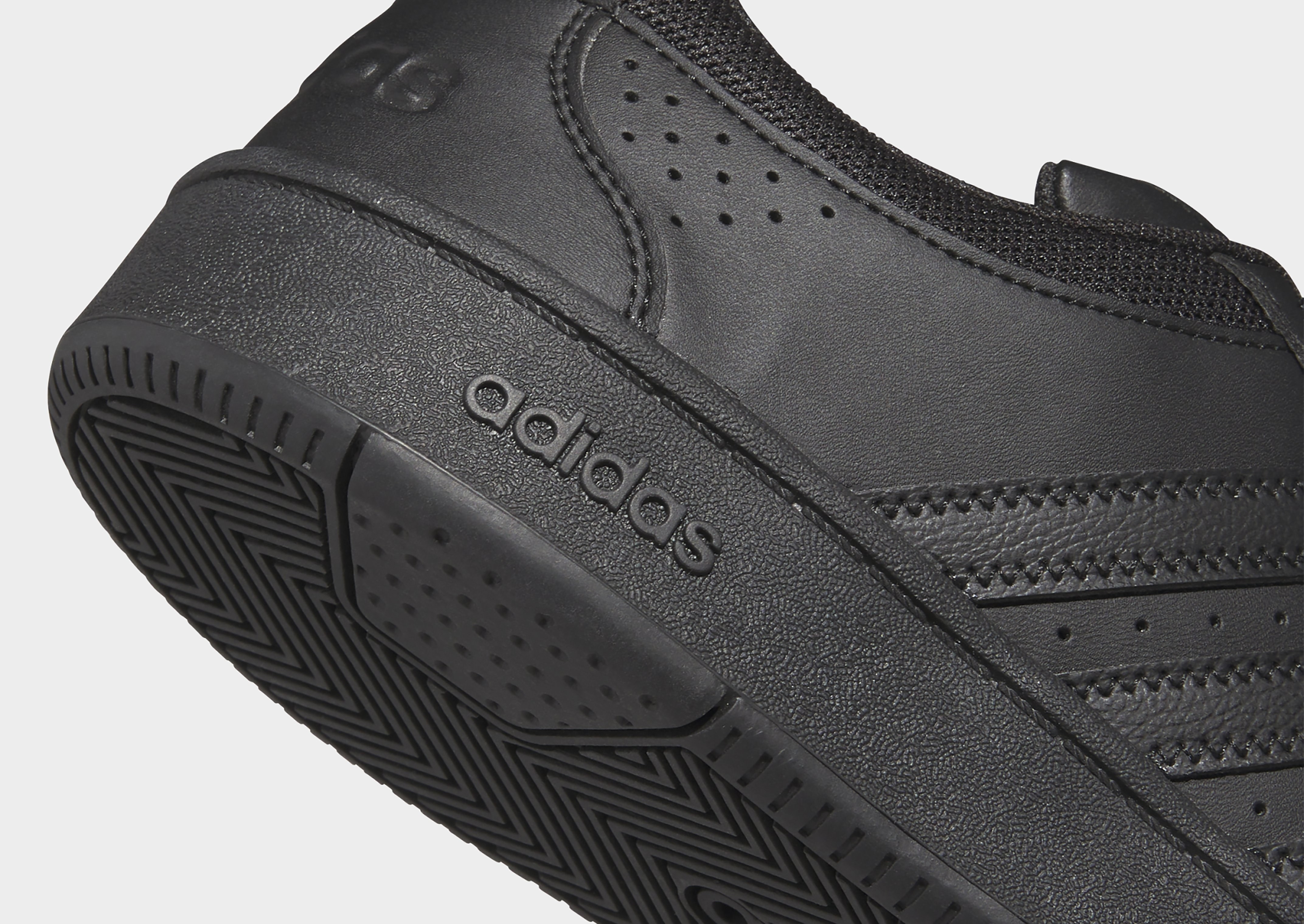 adidas Hoops Classic Schuh